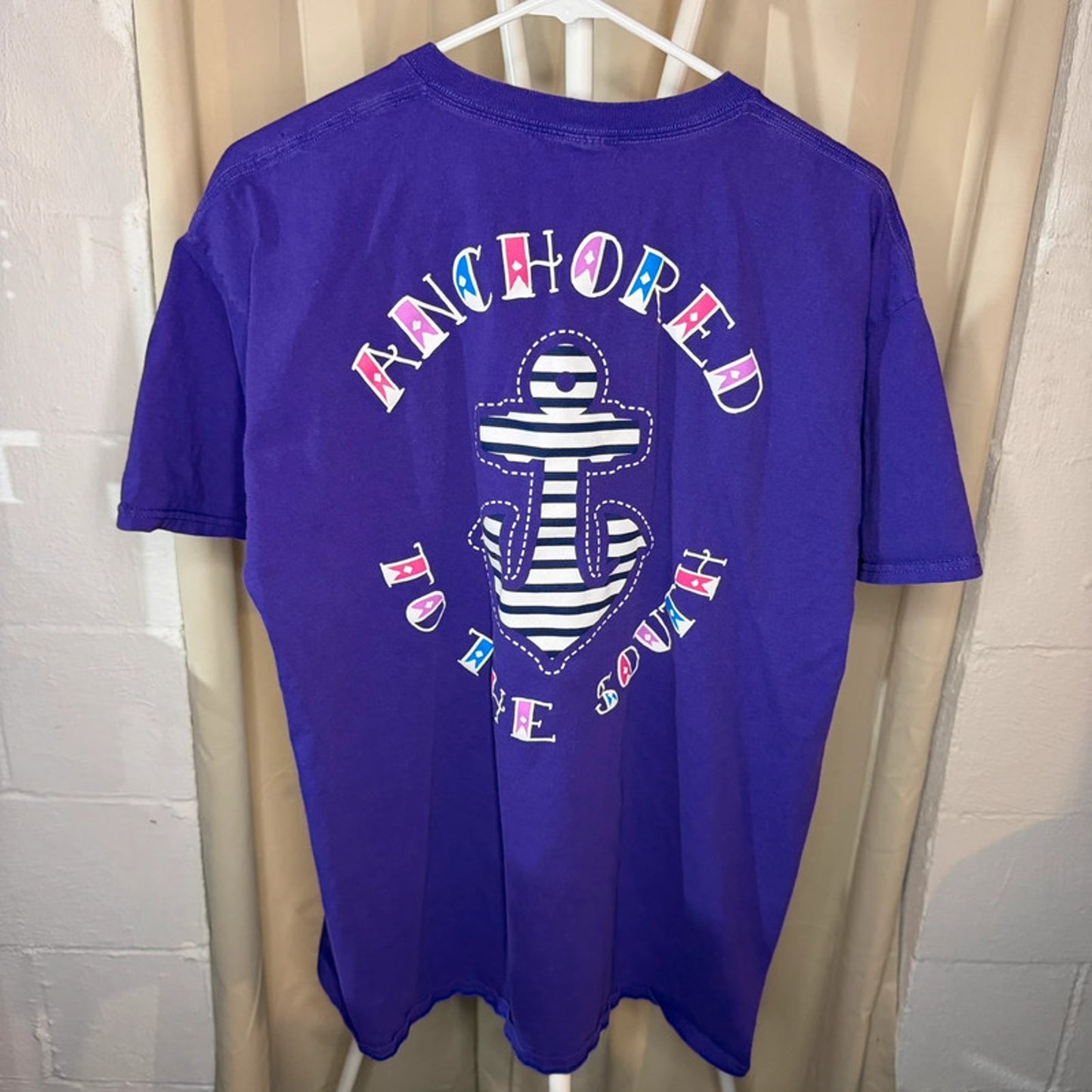 Vintage “Anchored to the South” Southern Girl Purple Graphic XL T-Shirt