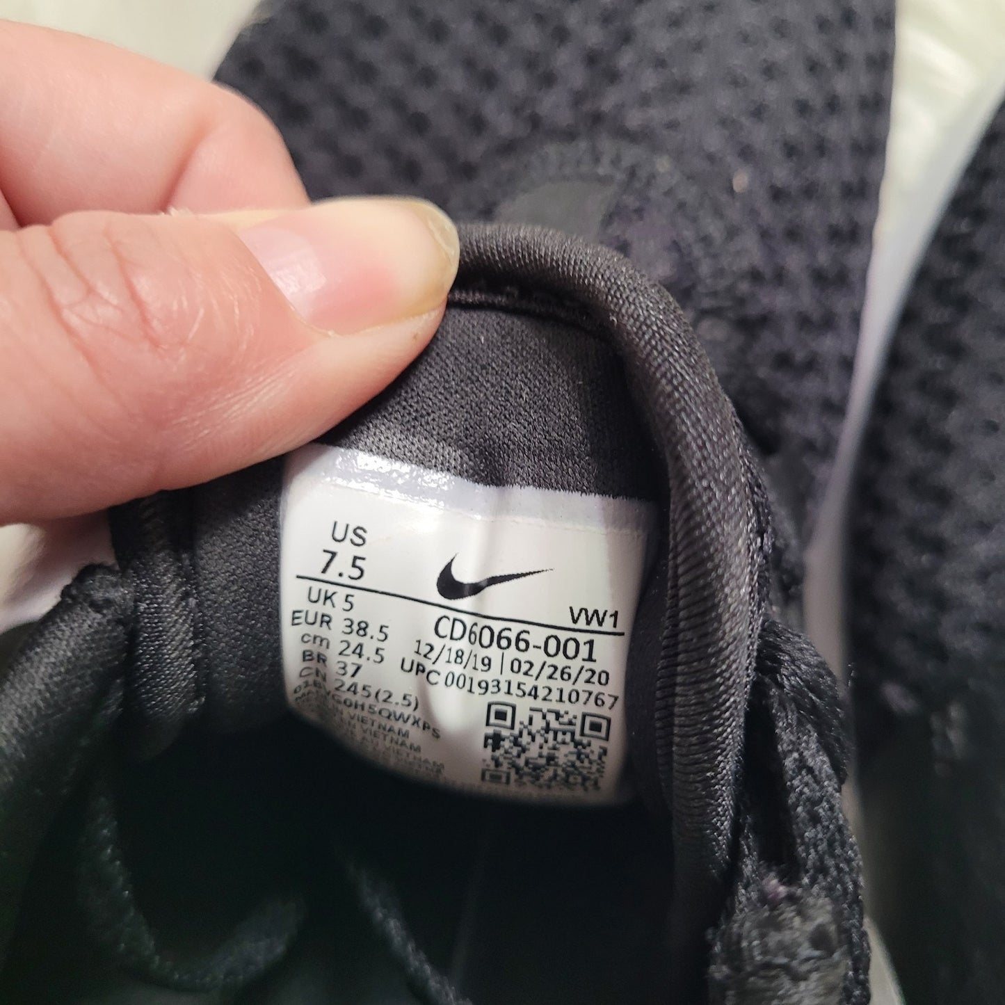 Nike Roshe G Women’s 7.5 Golf Shoes Black White CD6066-001 EUC