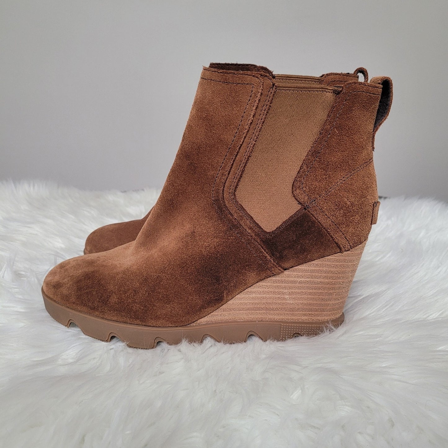 Sorel Women’s 9 Joan Uptown Wedge Booties Brown Suede Chelsea EUC 1930931