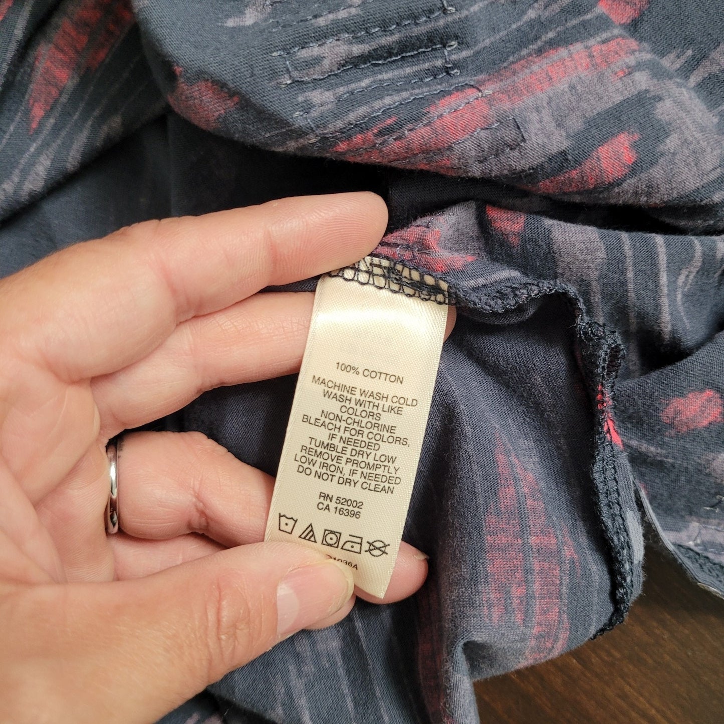 DKNY Jeans Print Top XL Gray Relaxed Fit Split Hem Boat Neck Sparkle