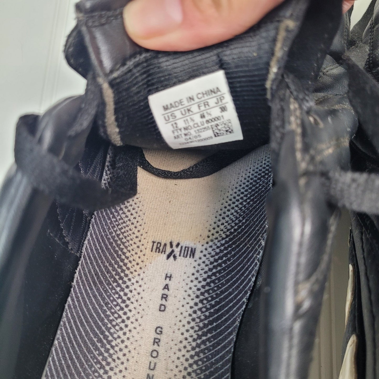 Adidas Traxion Firm Ground Men’s Size 12 Soccer Cleats Black White Retro 2005