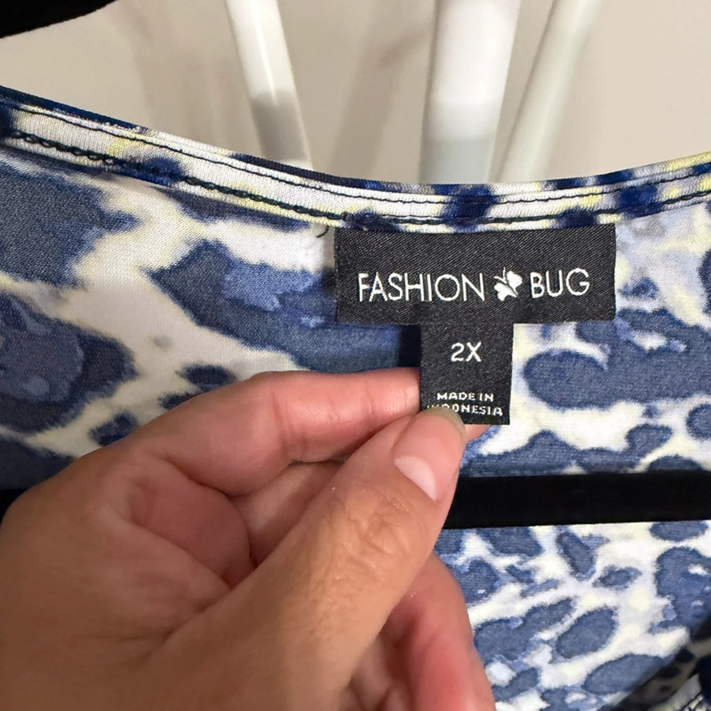 Fashion Bug Women’s 2XL Ruched Tunic Top Blue White Animal Print