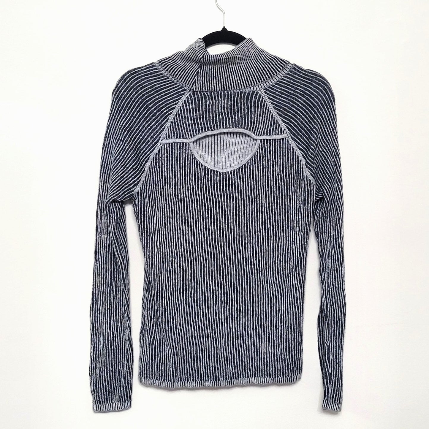 Abercrombie & Fitch Women’s M Gray Ribbed Turtleneck Sweater Open Back Knit Y2K