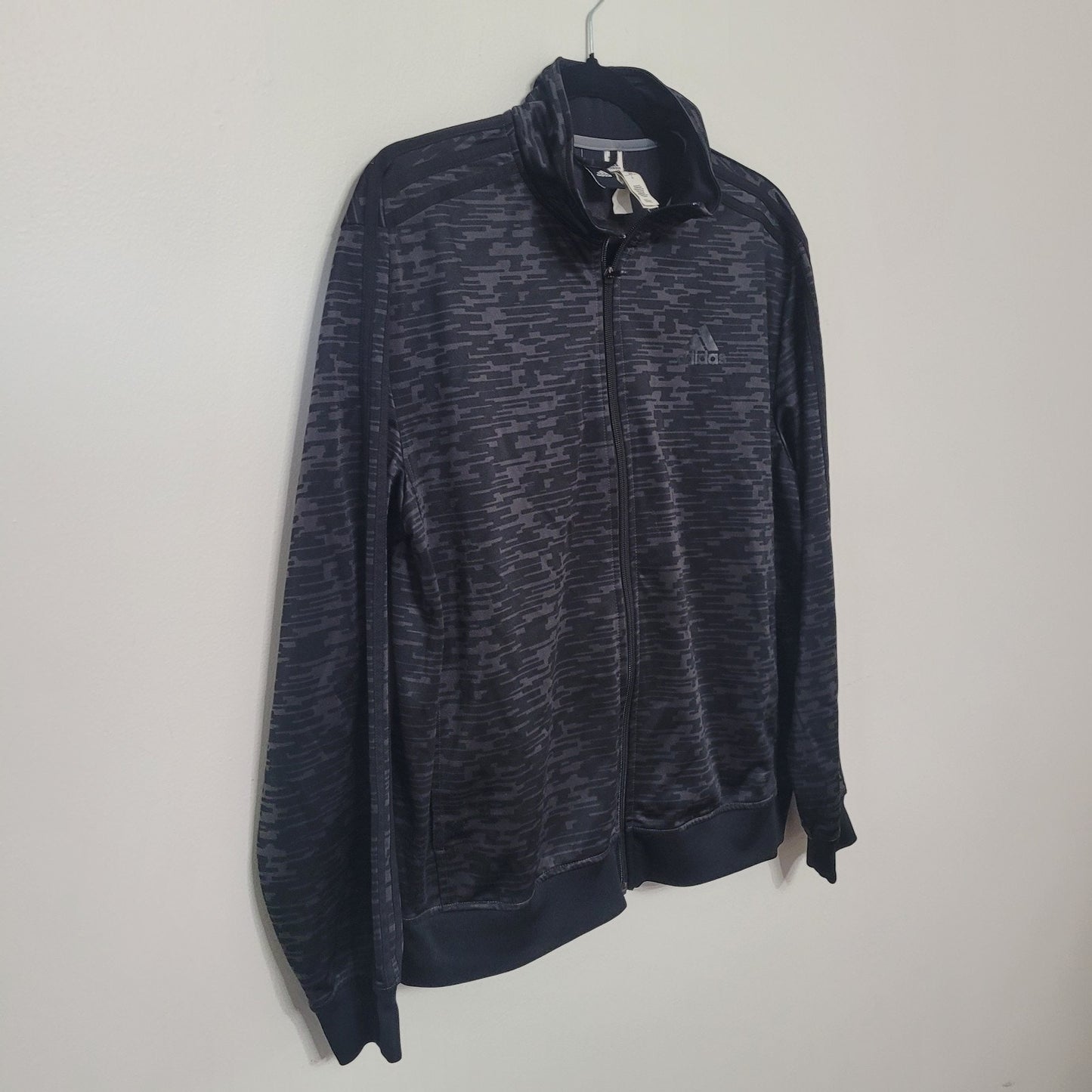 Adidas Men’s Medium Black Track Jacket Essentials Tricot Full Zip EUC