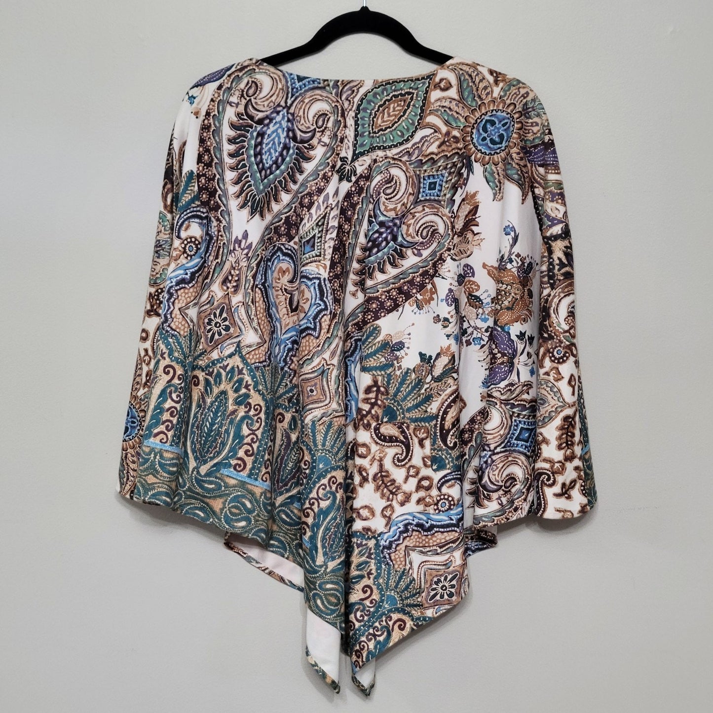 Chicos Women’s S/M Super Soft Faux Suede Poncho Floral Paisley Pretty