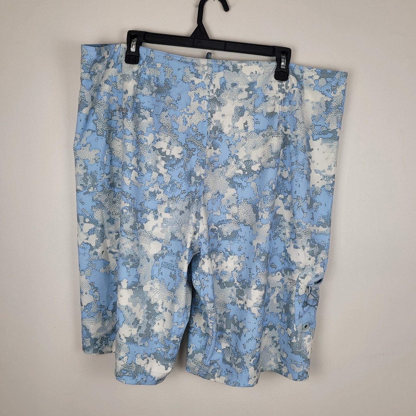 Columbia PFG Mens 42 Board Shorts Blue Camo Offshore Swim Trunks