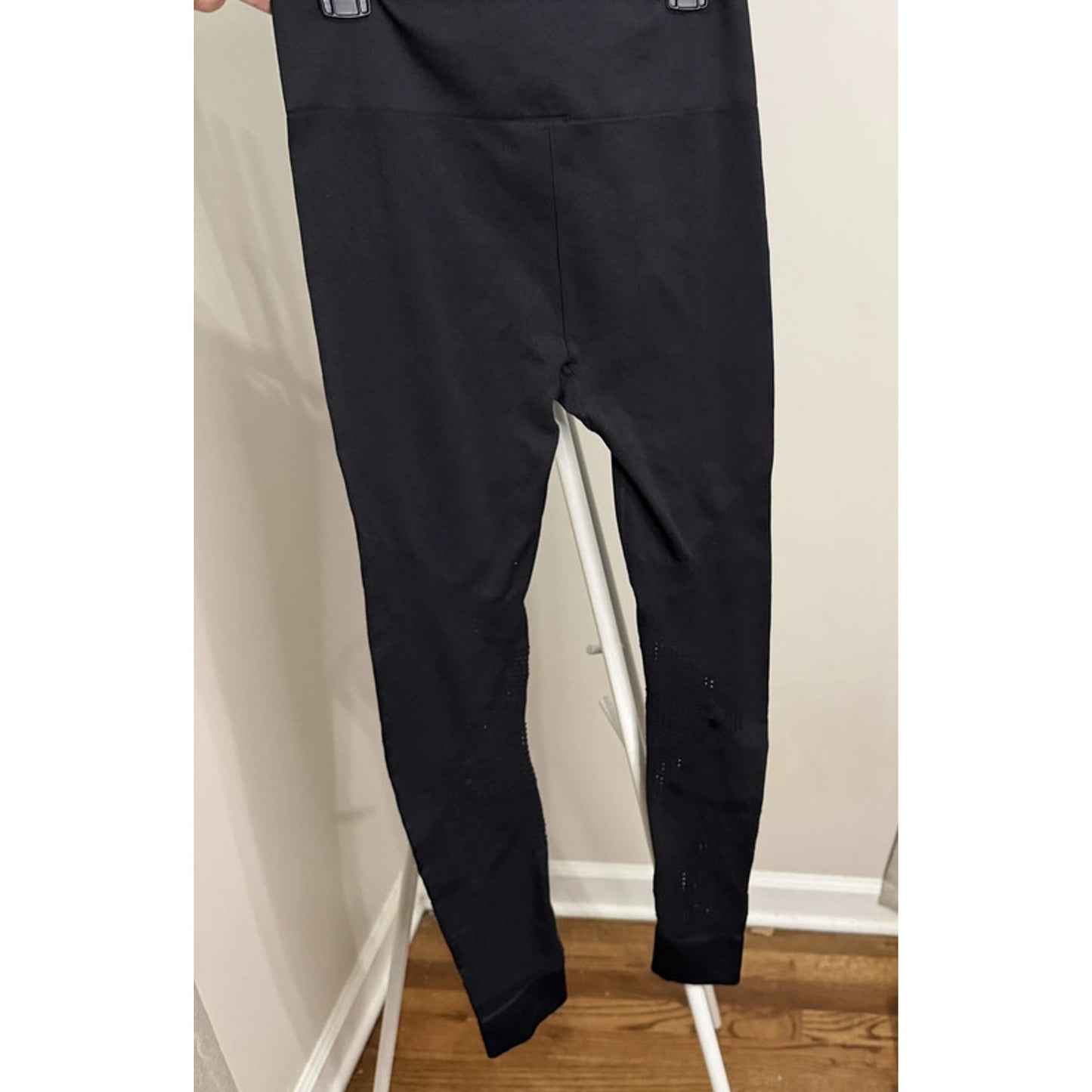 Fabletics Women’s S Seamless High Rise Leggings Black Textured Mesh Panels