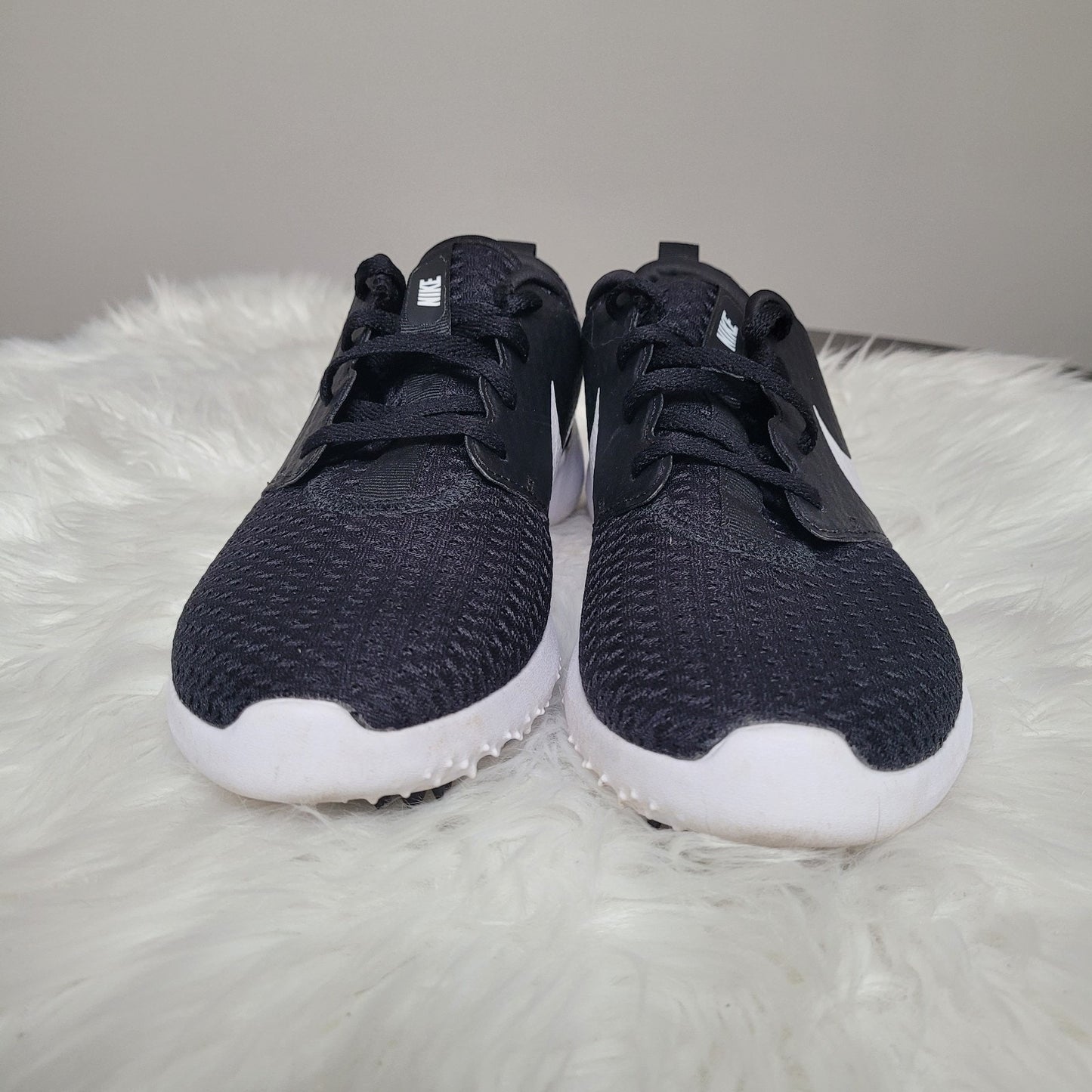 Nike Roshe G Women’s 7.5 Golf Shoes Black White CD6066-001 EUC