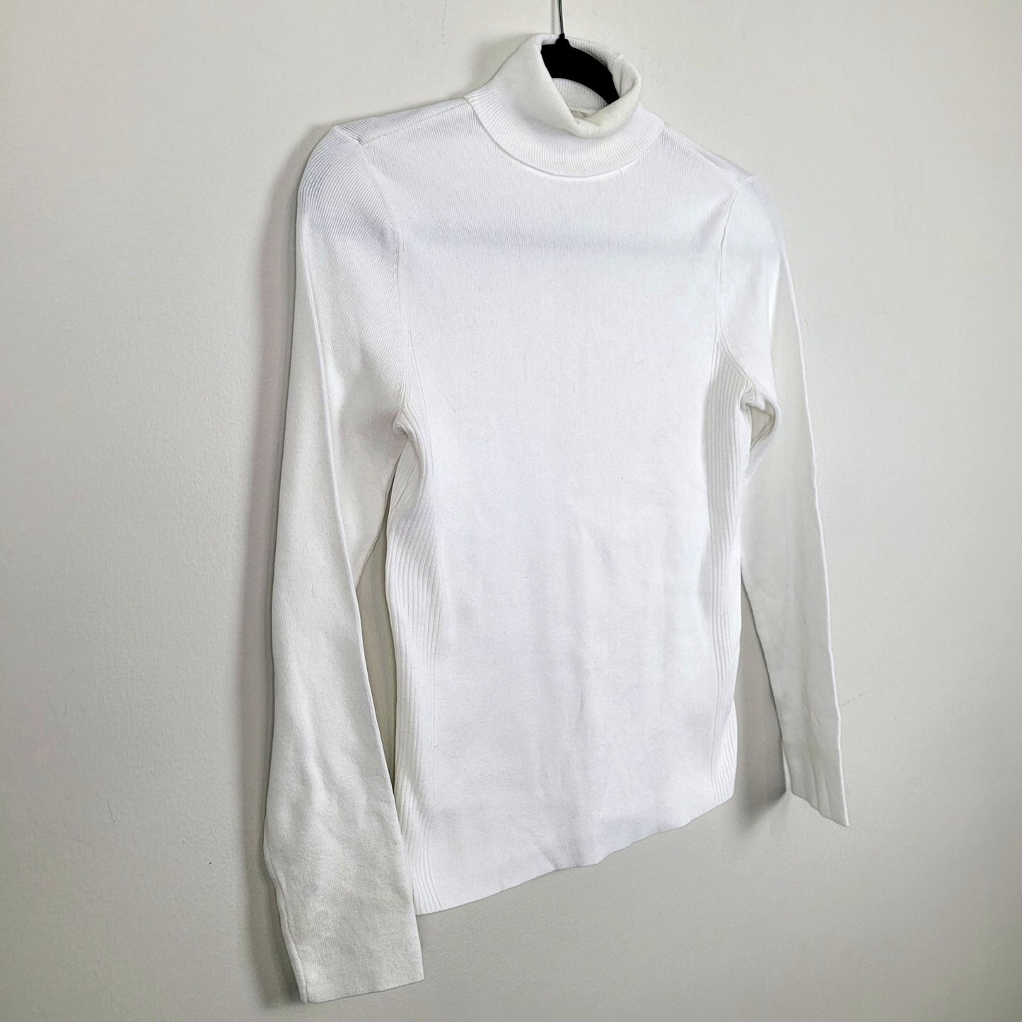 Chico’s 0 Women’s Small (4) Cream Turtleneck Sweater Ribbed Side Panel