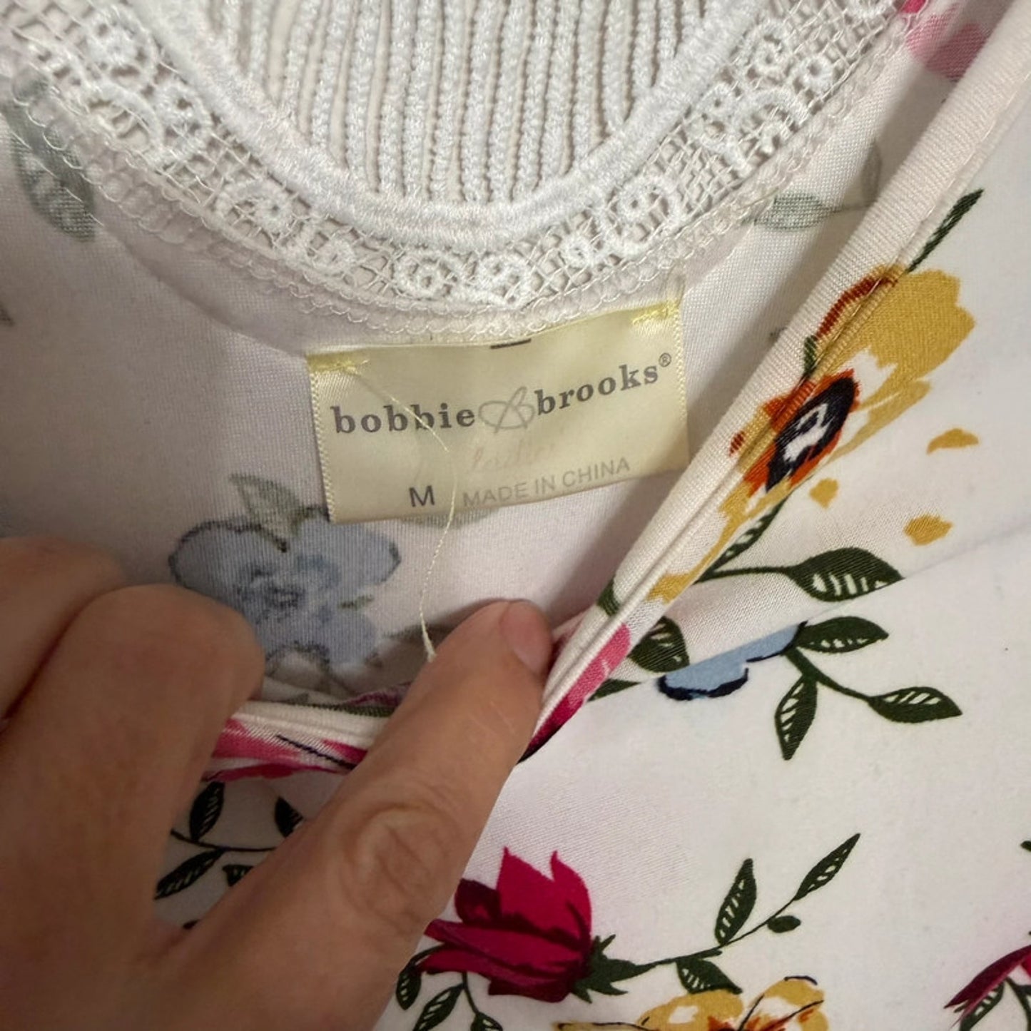 White Floral Bobbie Brooks Medium Lace Short Sleeve Soft Mini Dress