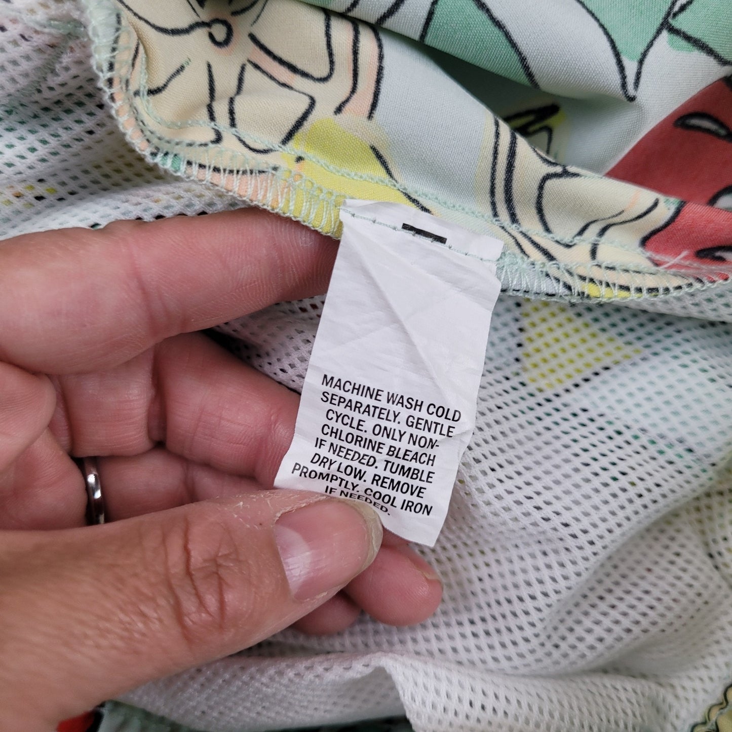 Edgar + Ash Men’s Small Swim Trunks Board Shorts Lemon Cherry Print