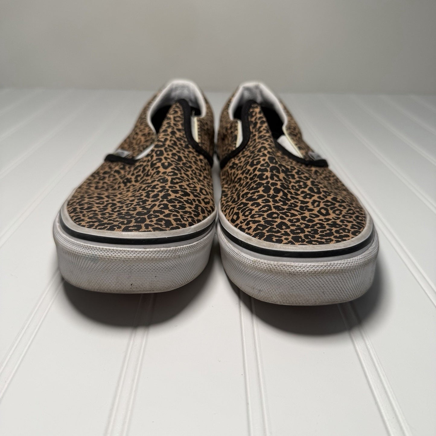 Vans Classic Slip On Size 5.5 Sneakers Juniors Leopard Print 721356