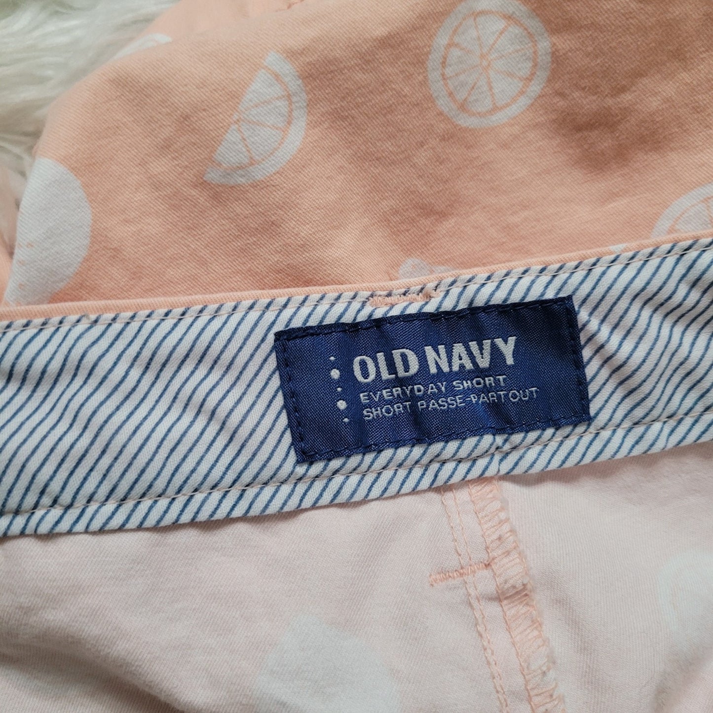 Old Navy Women’s Size 12 Everyday Chino Shorts Orange Sorbet Lemon Print GUC