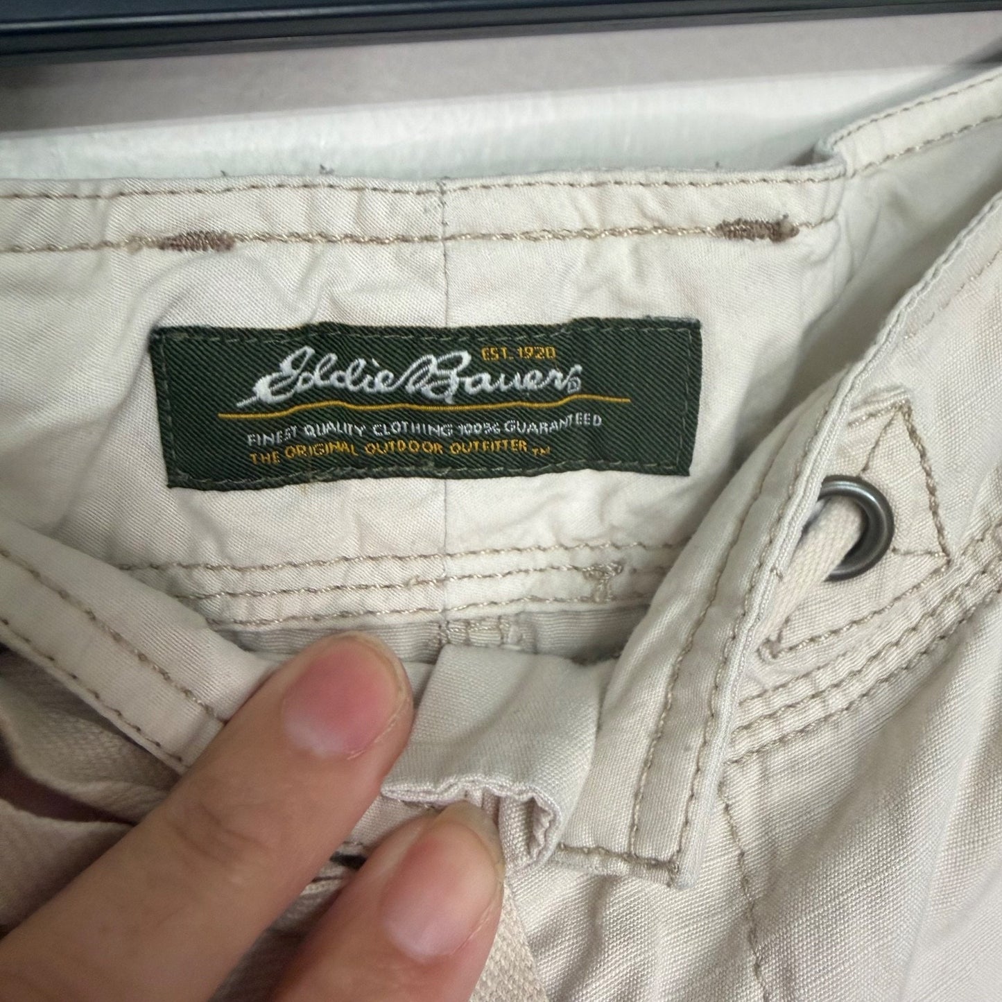 Eddie Bauer Womens 12 Cargo Shorts Tan Utility Hiking Outdoor Gorpcore
