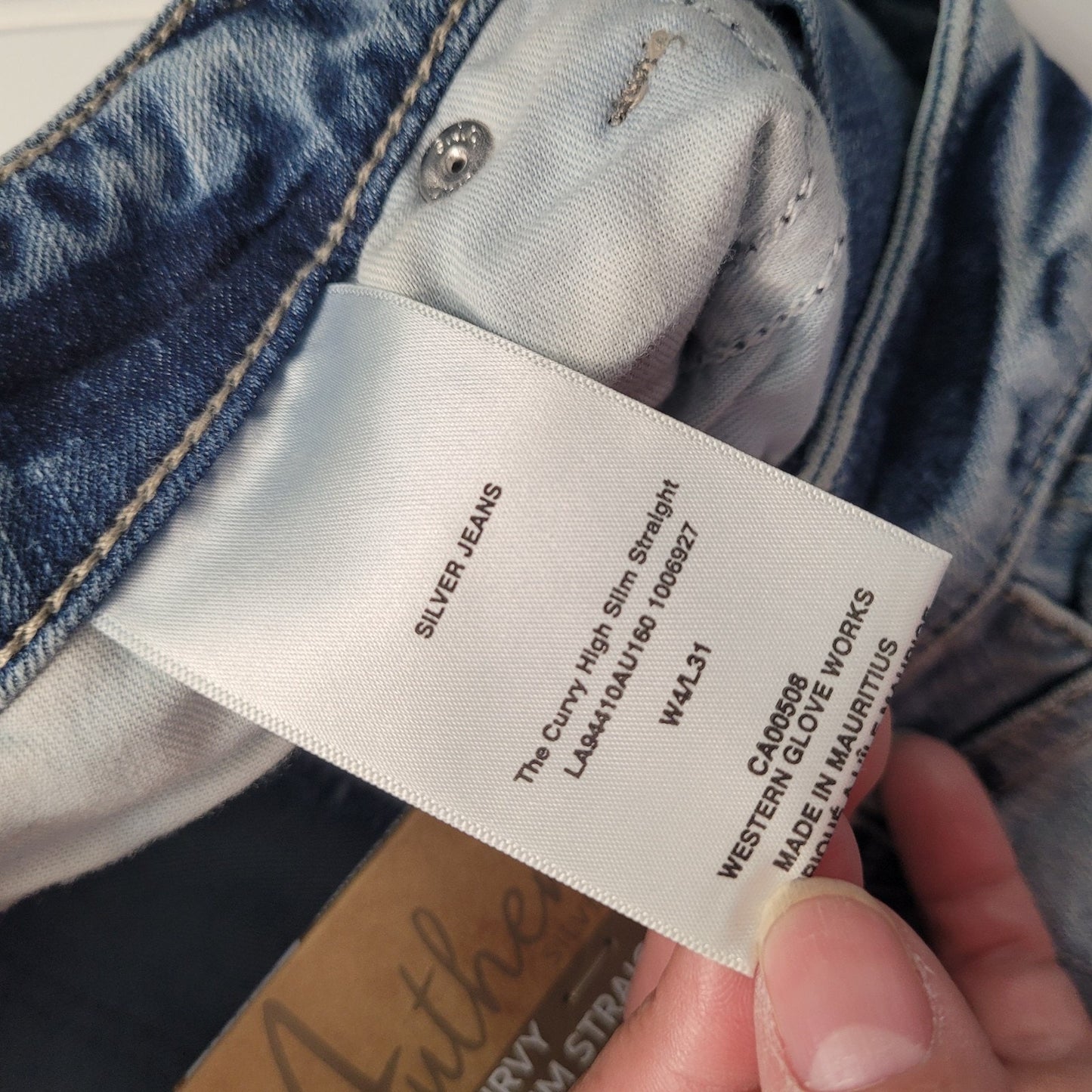 Silver Jeans Womens 4/31 Curvy Slim Straight Leg Light Wash Denim Jeans NWT