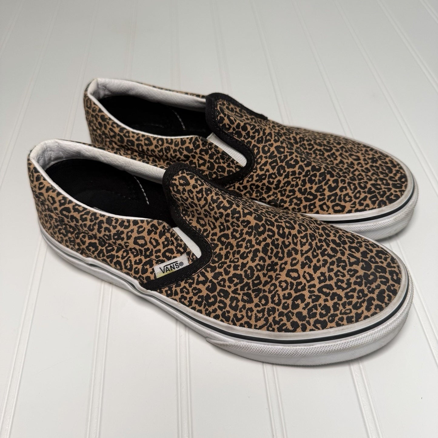 Vans Classic Slip On Size 5.5 Sneakers Juniors Leopard Print 721356