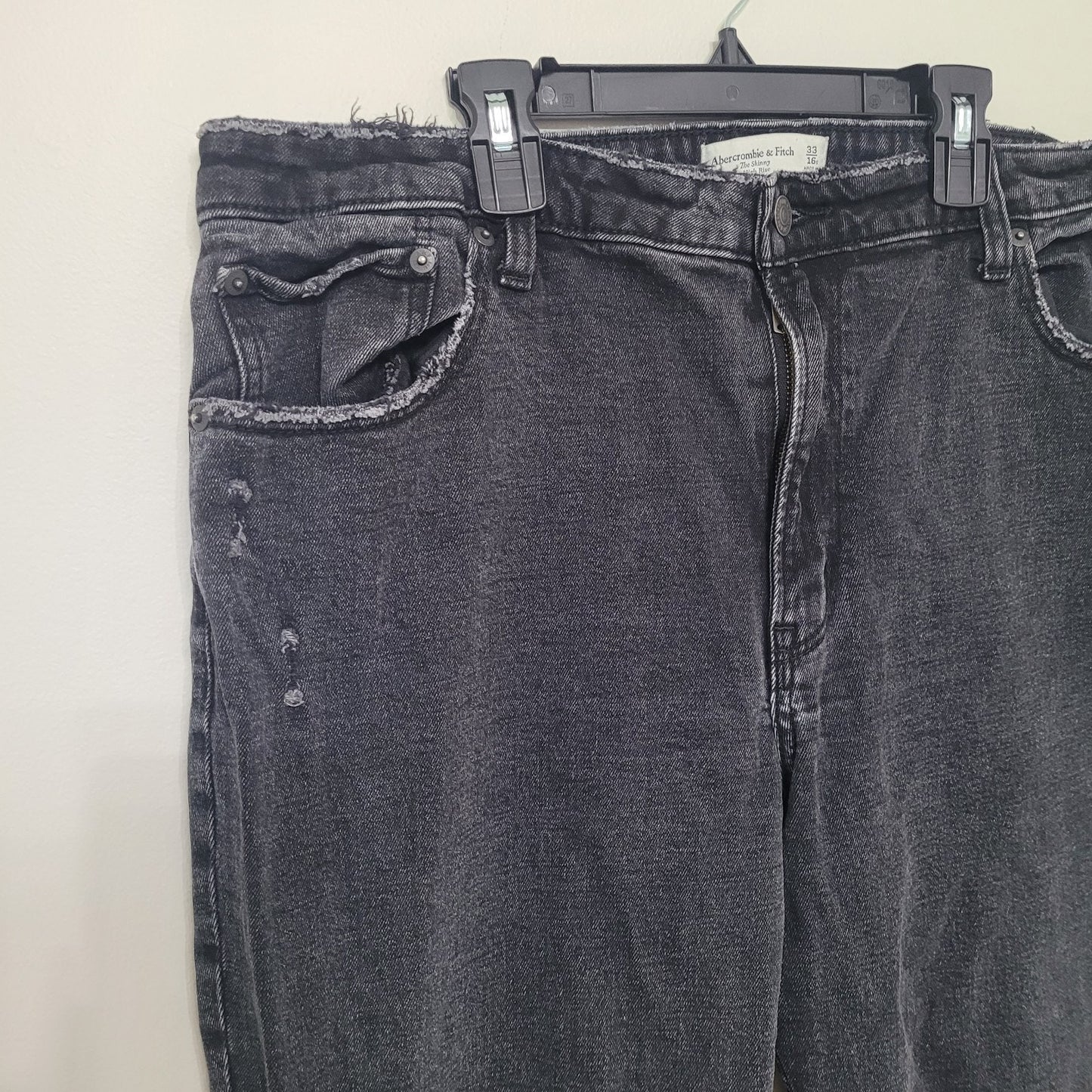 Abercrombie Women’s 16/33 The Skinny Jeans High Rise Distressed Black