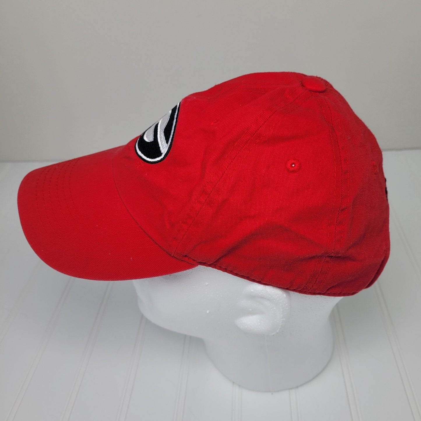 Vintage Captivating Headgear Georgia Bulldogs Solid Red Strapback Hat Big G Logo