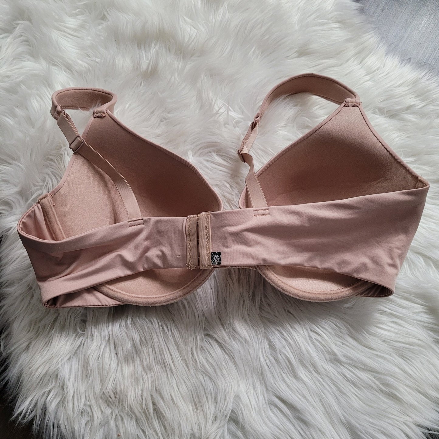 Anne Klein Women’s 42D Nude T-Shirt Bra Full Coverage Adjustable Straps GUC