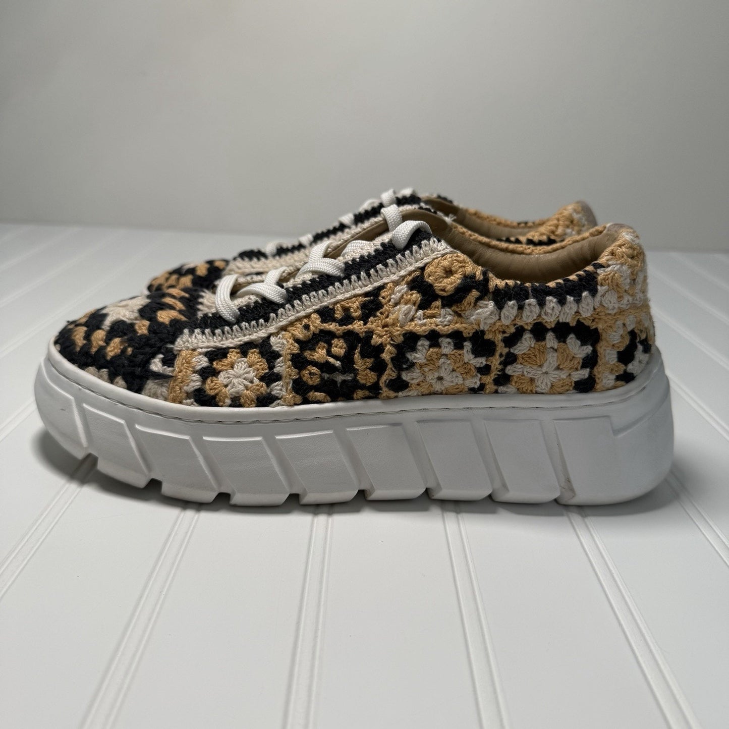 Free People Women’s Yellow/Black Crochet Lace Up Platform Sneakers - 38/US 8