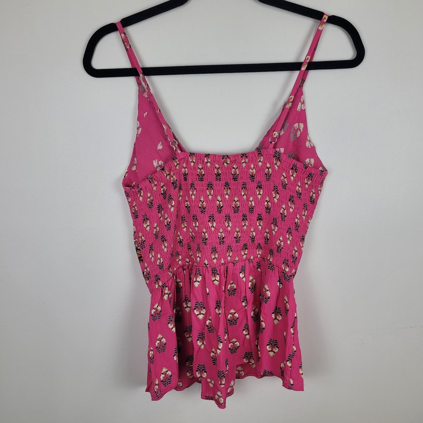 Angie Womens M Pink Floral V-Neck Tank Top NWT Y2K Boho Festival Front Cutout