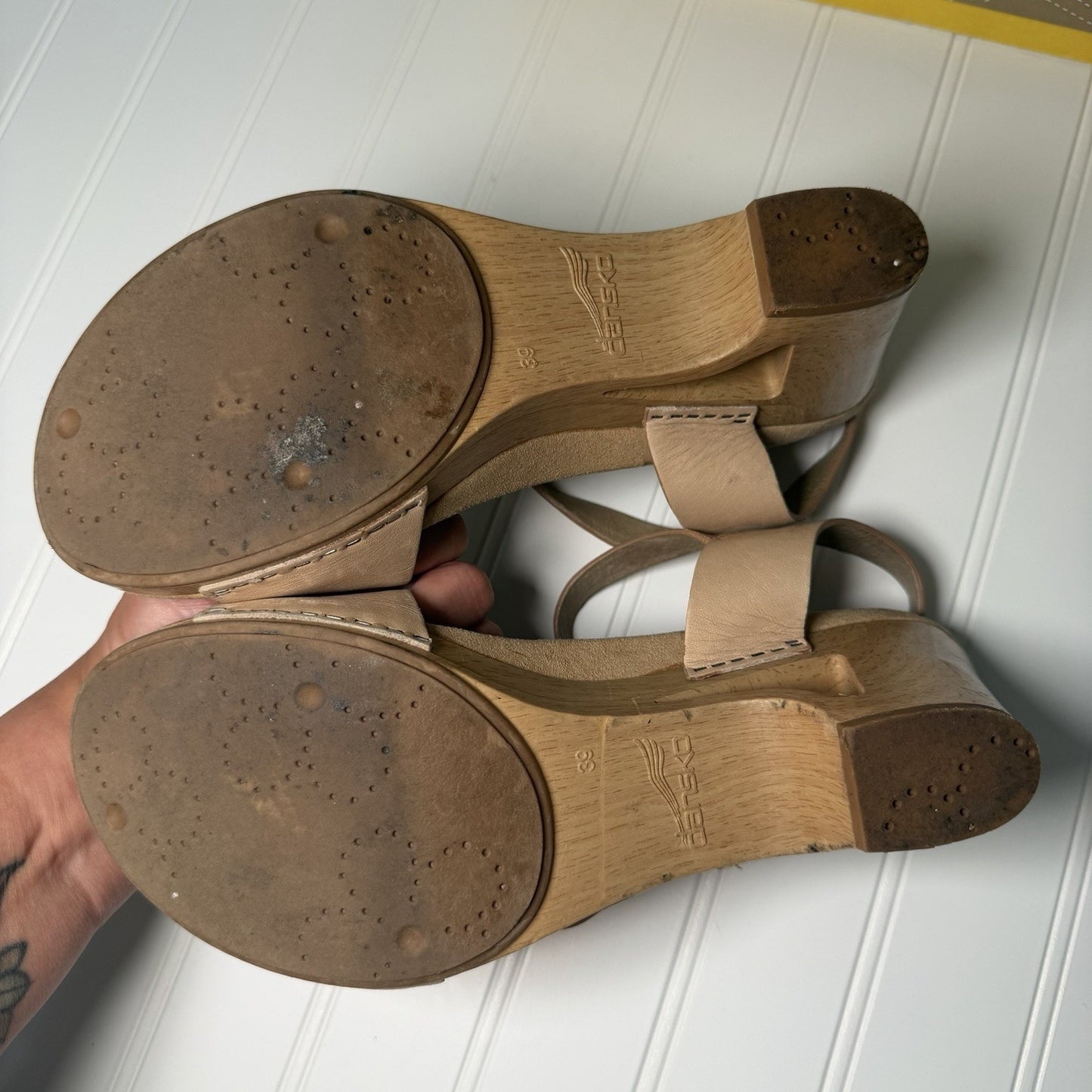 Dansko Tasha Sand Beige Leather Cut Out Block Heel Comfort Sandal Womens US 8.5