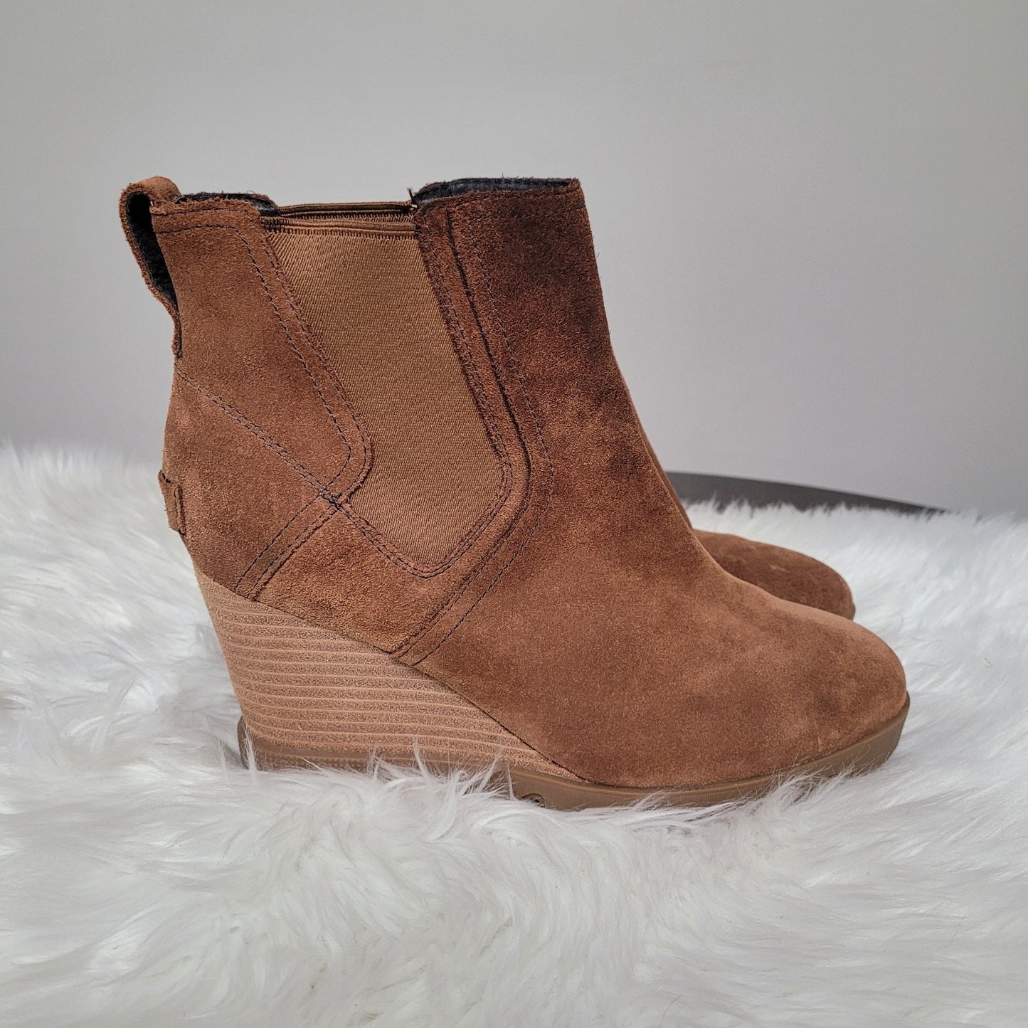 Sorel Women’s 9 Joan Uptown Wedge Booties Brown Suede Chelsea EUC 1930931