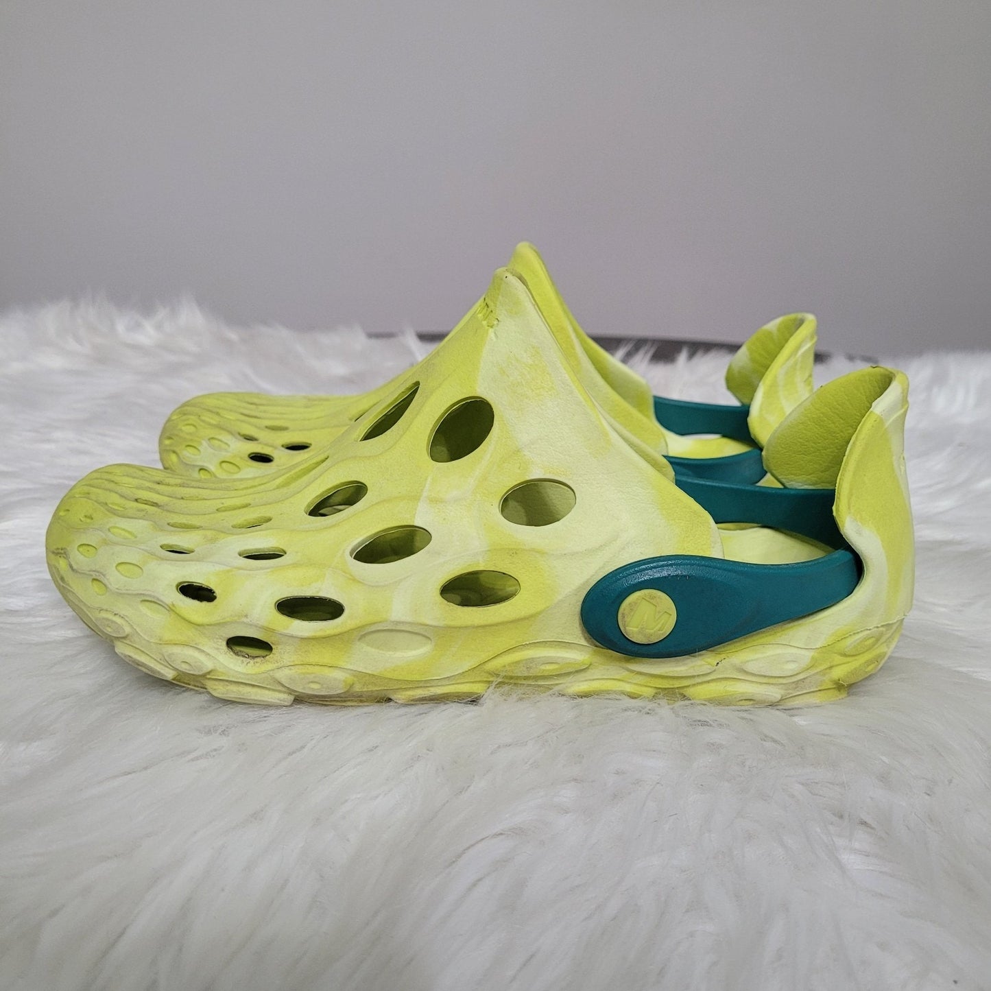 Merrell Hydro Moc Big Kids Size 2 Yellow Green Slip On Clogs Water Shoes