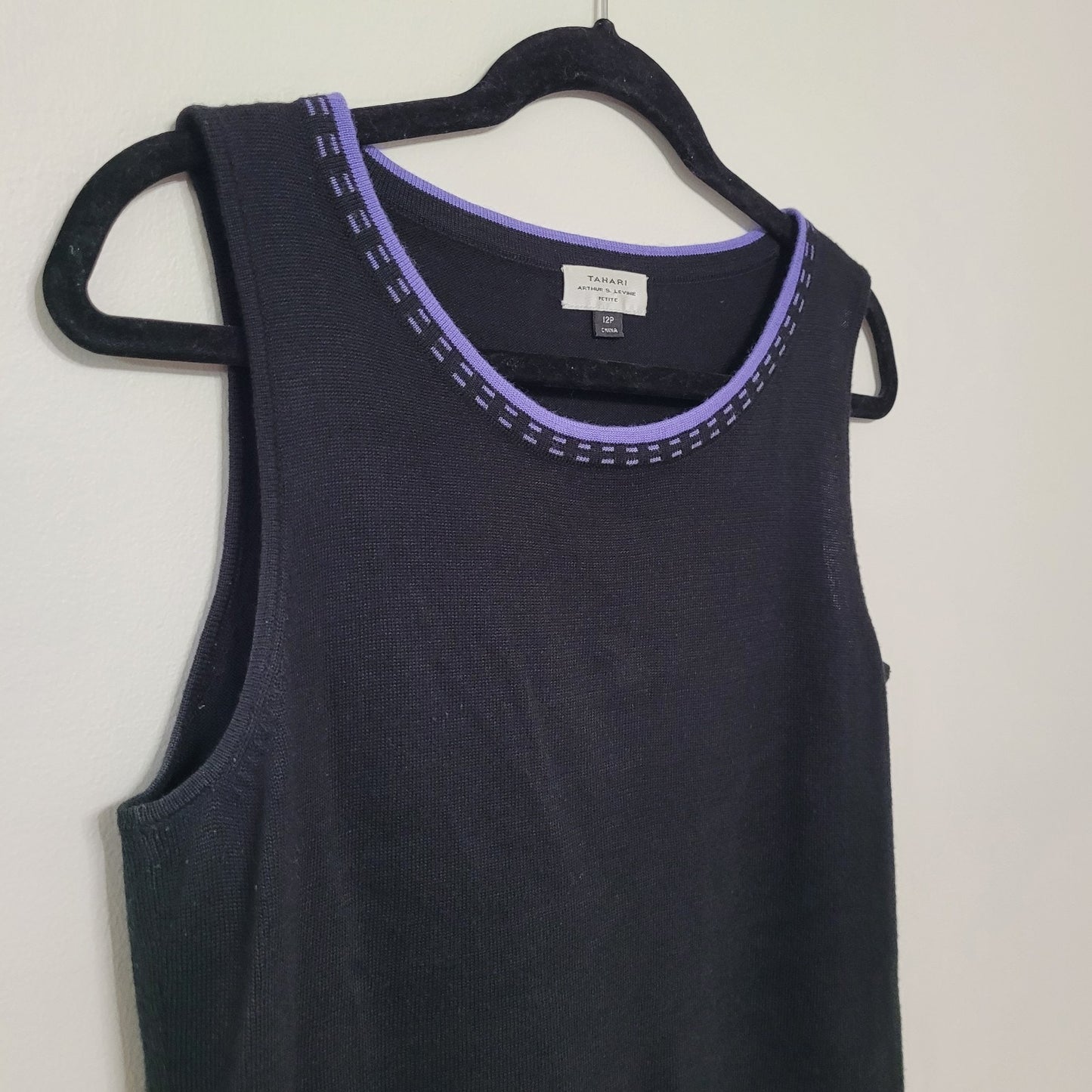 Tahari Knit Tank Top 10P Black Purple Trim Sleeveless Blouse Petite