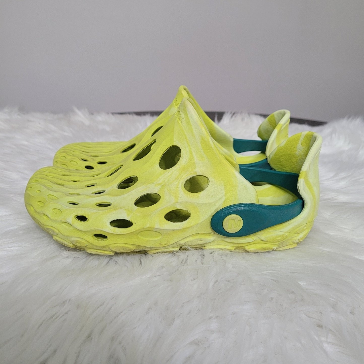 Merrell Hydro Moc Big Kids Size 1 Yellow Green Slip On Clogs Water Shoes