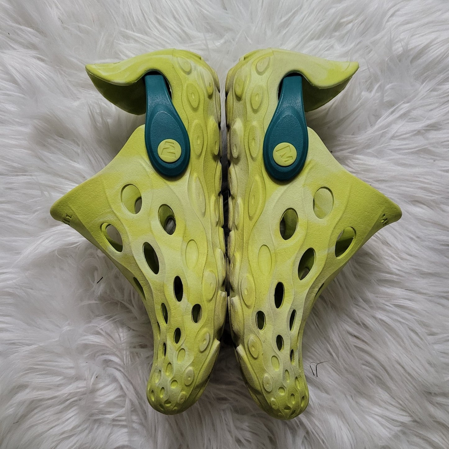 Merrell Hydro Moc Big Kids Size 2 Yellow Green Slip On Clogs Water Shoes