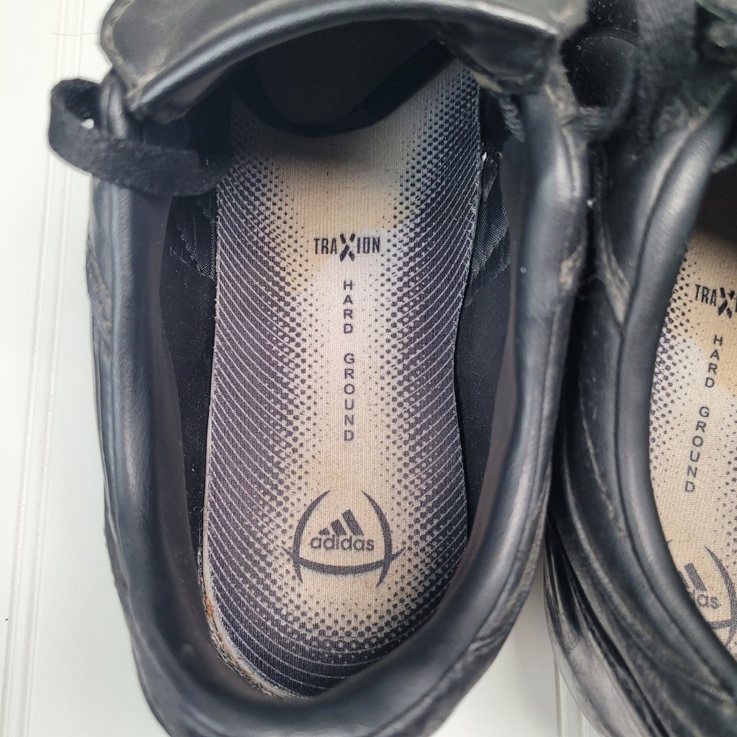 Adidas Traxion Firm Ground Men’s Size 12 Soccer Cleats Black White Retro 2005