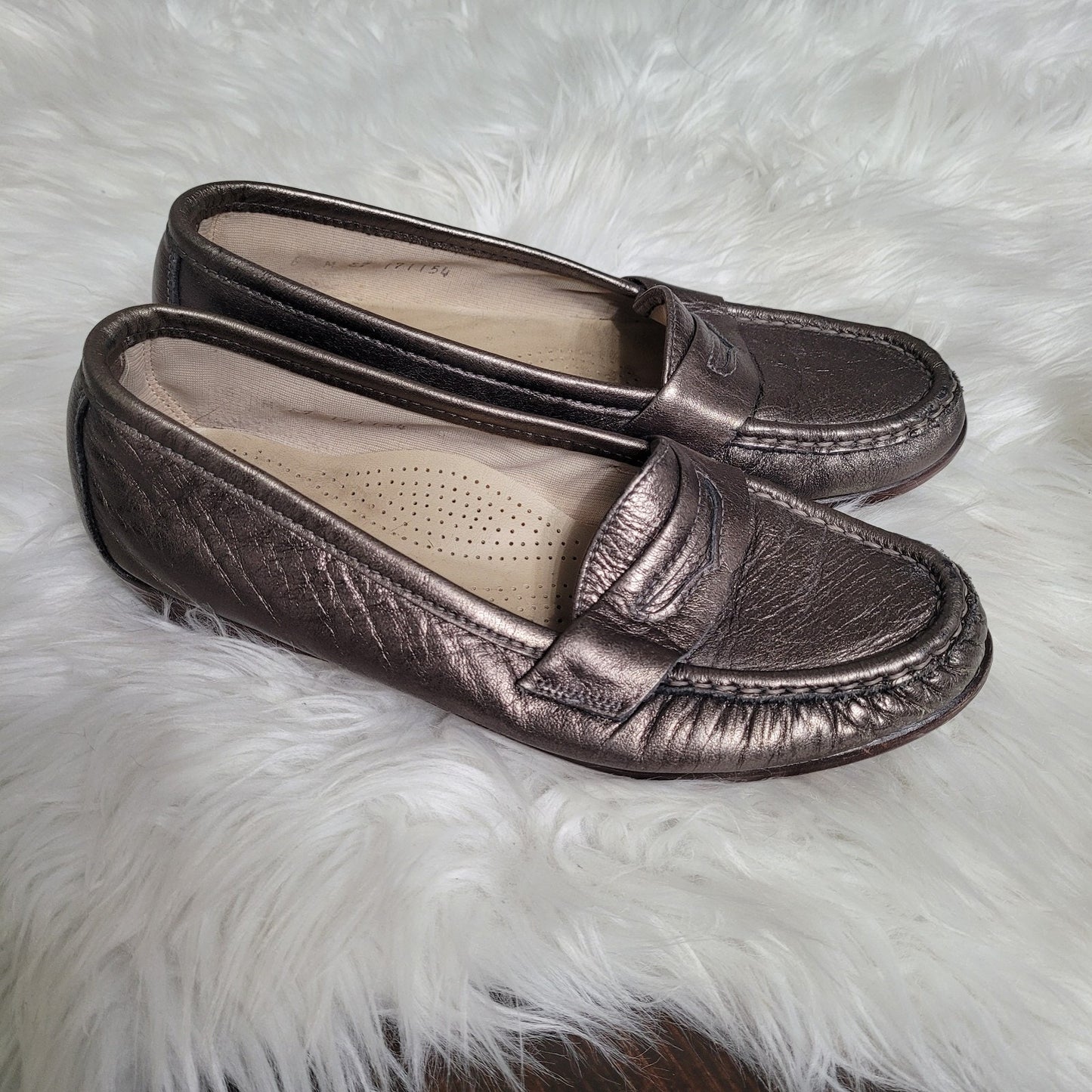 SAS Women’s Size 6 Wink Slip On Penny Loafer Pewter Leather Moccasin Shoes