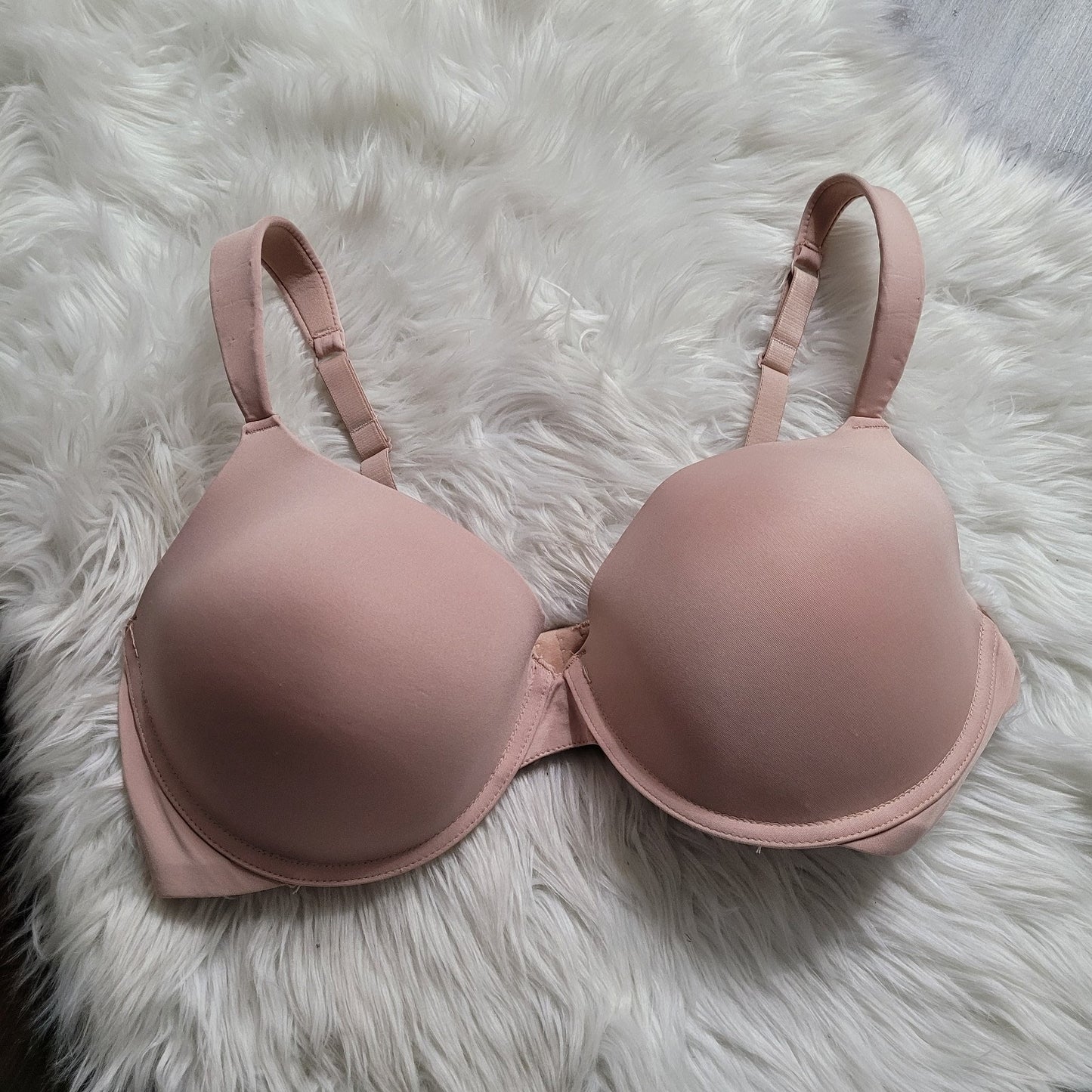 Anne Klein Women’s 42D Nude T-Shirt Bra Full Coverage Adjustable Straps GUC