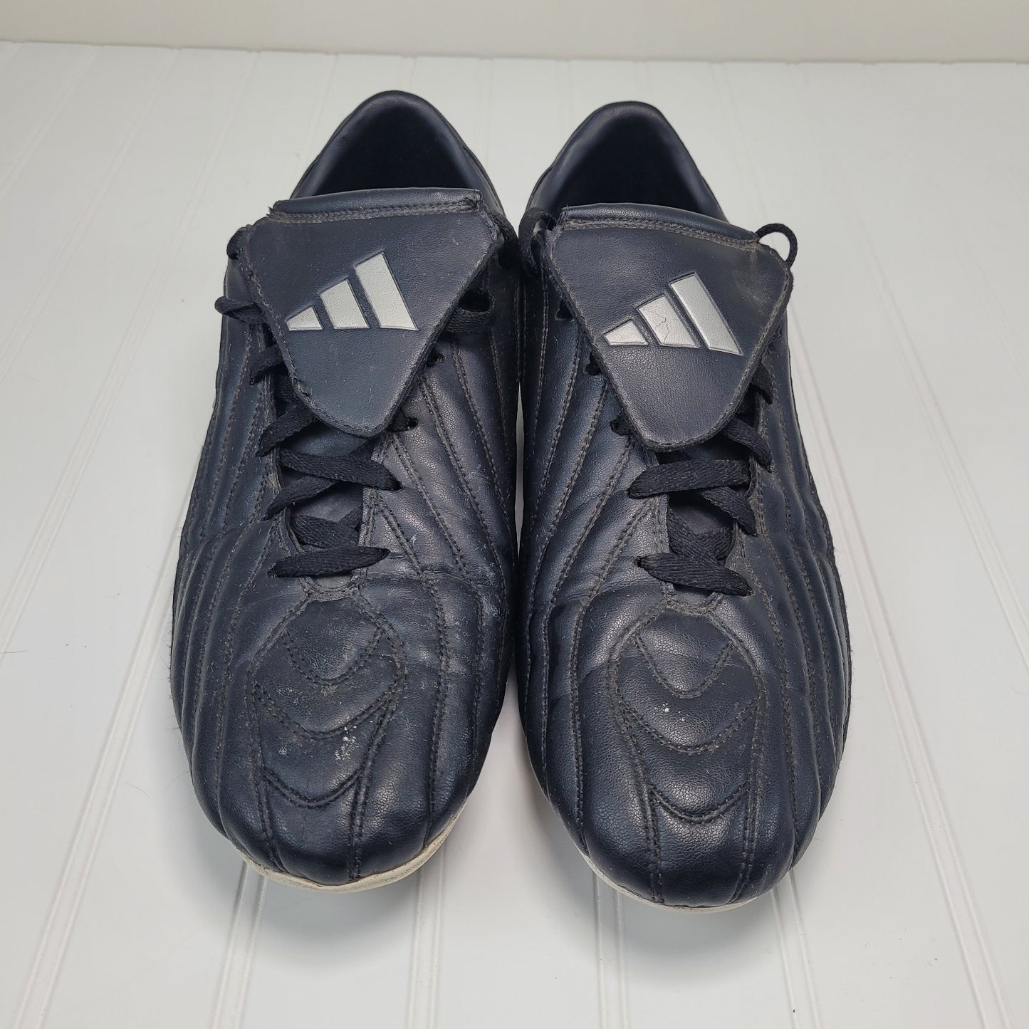 Adidas Traxion Firm Ground Men’s Size 12 Soccer Cleats Black White Retro 2005