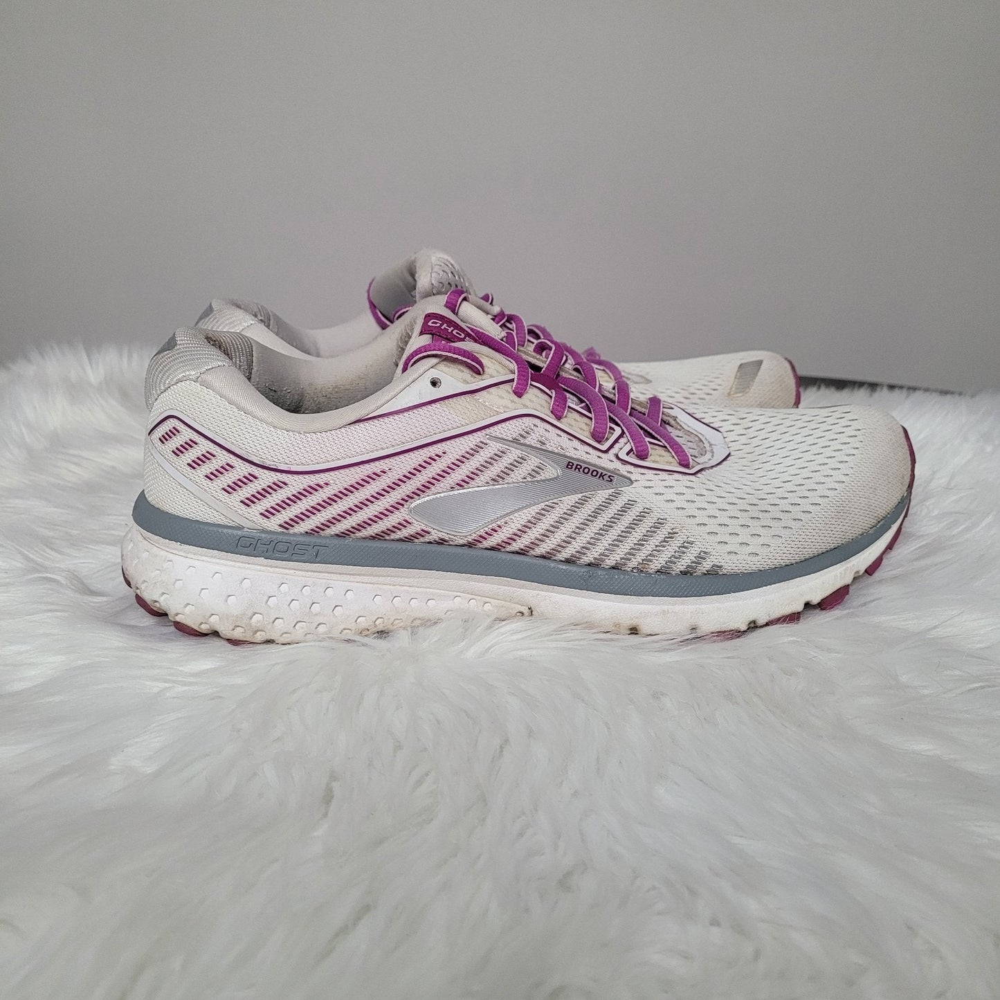 Brooks Ghost 12 Women’s 10 Running Shoes Gray Purple 1203051B186 Sneakers