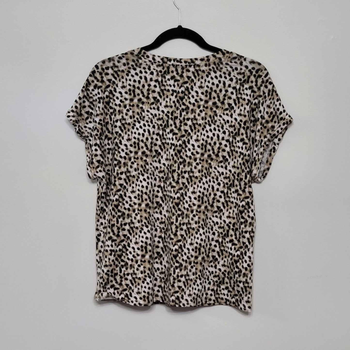Tommy Bahama Women Buttery Soft Leopard Print Shirt Small Short Sleeve