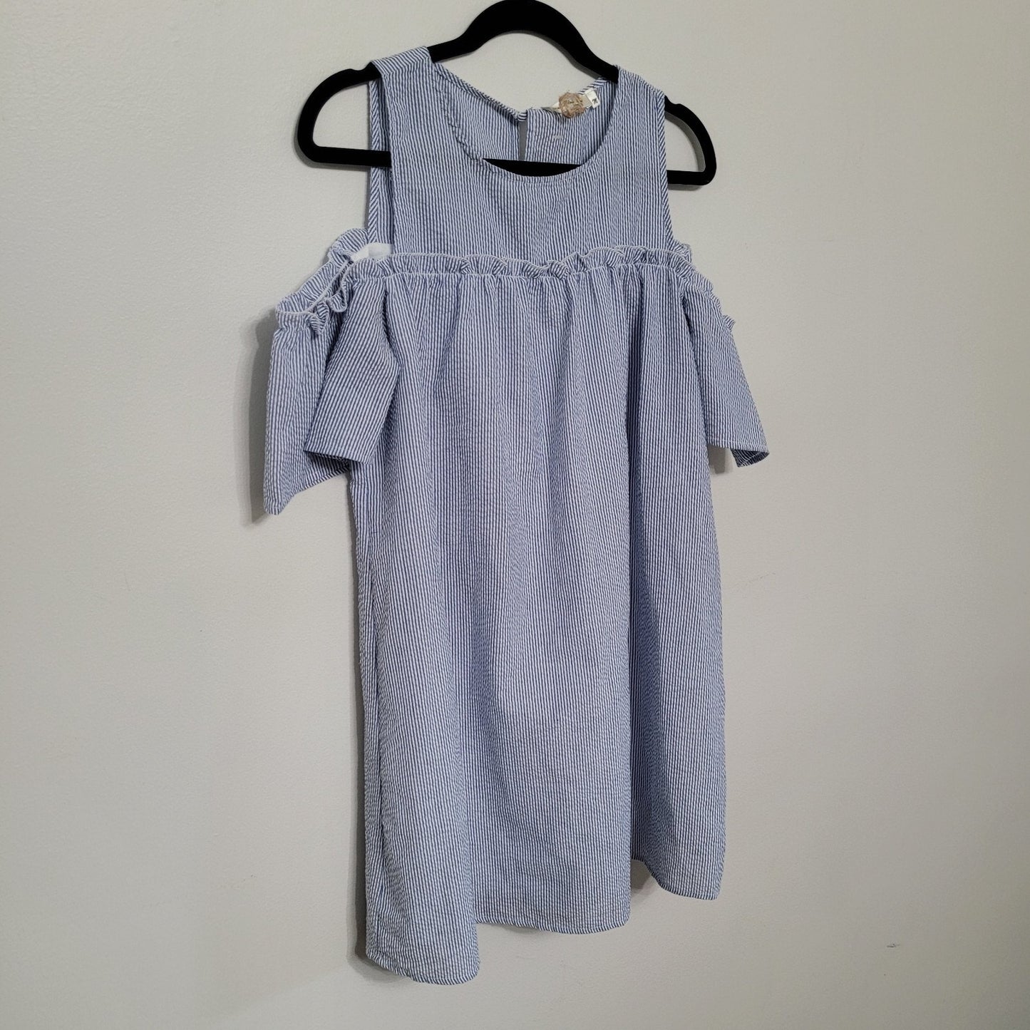 Andree by Unit Women’s Medium Dress Blue White Stripe Off Shoulder Ruffle