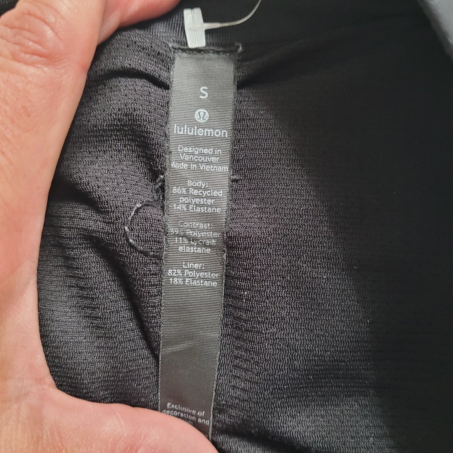 Lululemon Men’s Small Black Shorts Pockets RN 106259 Athletic Training EUC