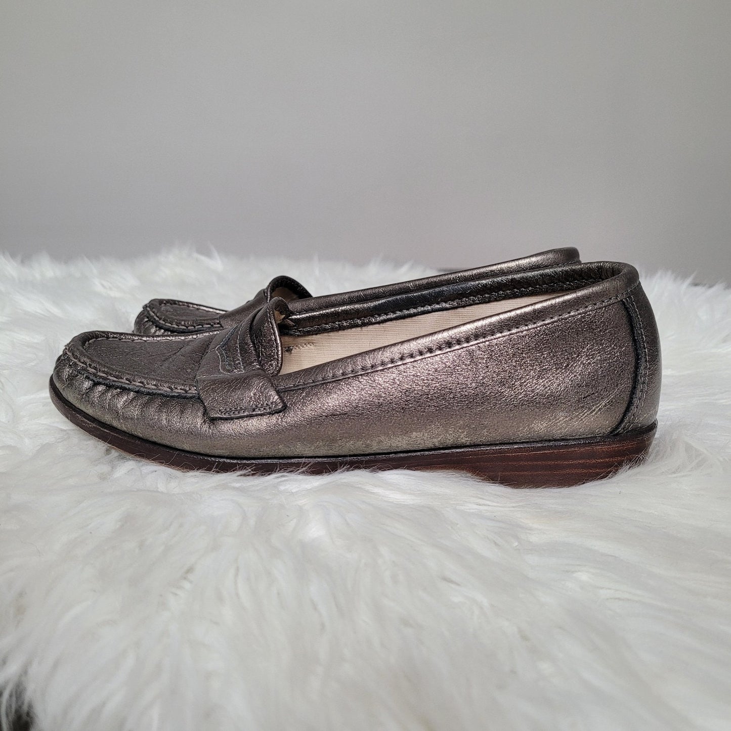 SAS Women’s Size 6 Wink Slip On Penny Loafer Pewter Leather Moccasin Shoes
