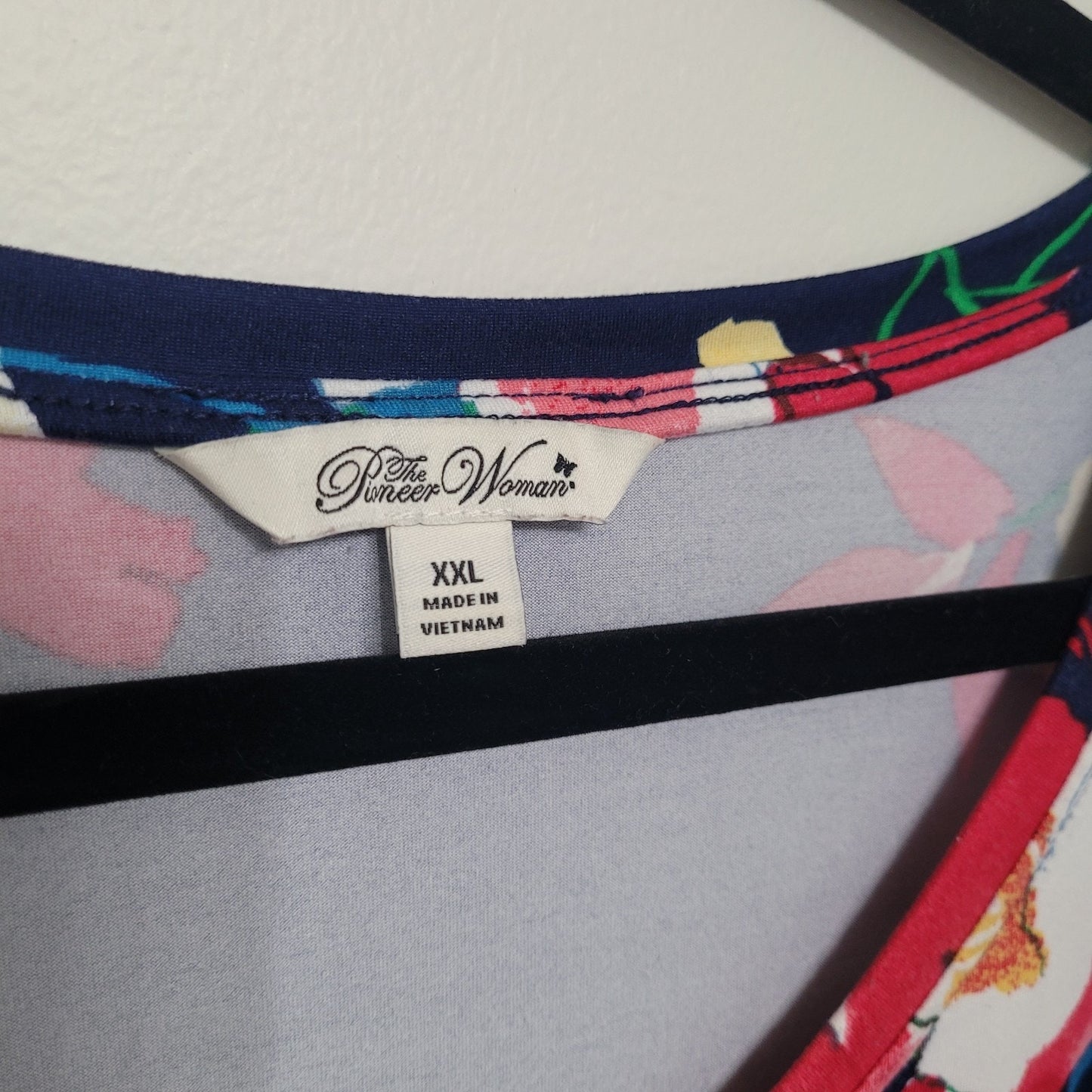 Pioneer Woman Women’s XXL Top Navy Floral V Neck 3/4 Sleeve Stretch VGUC