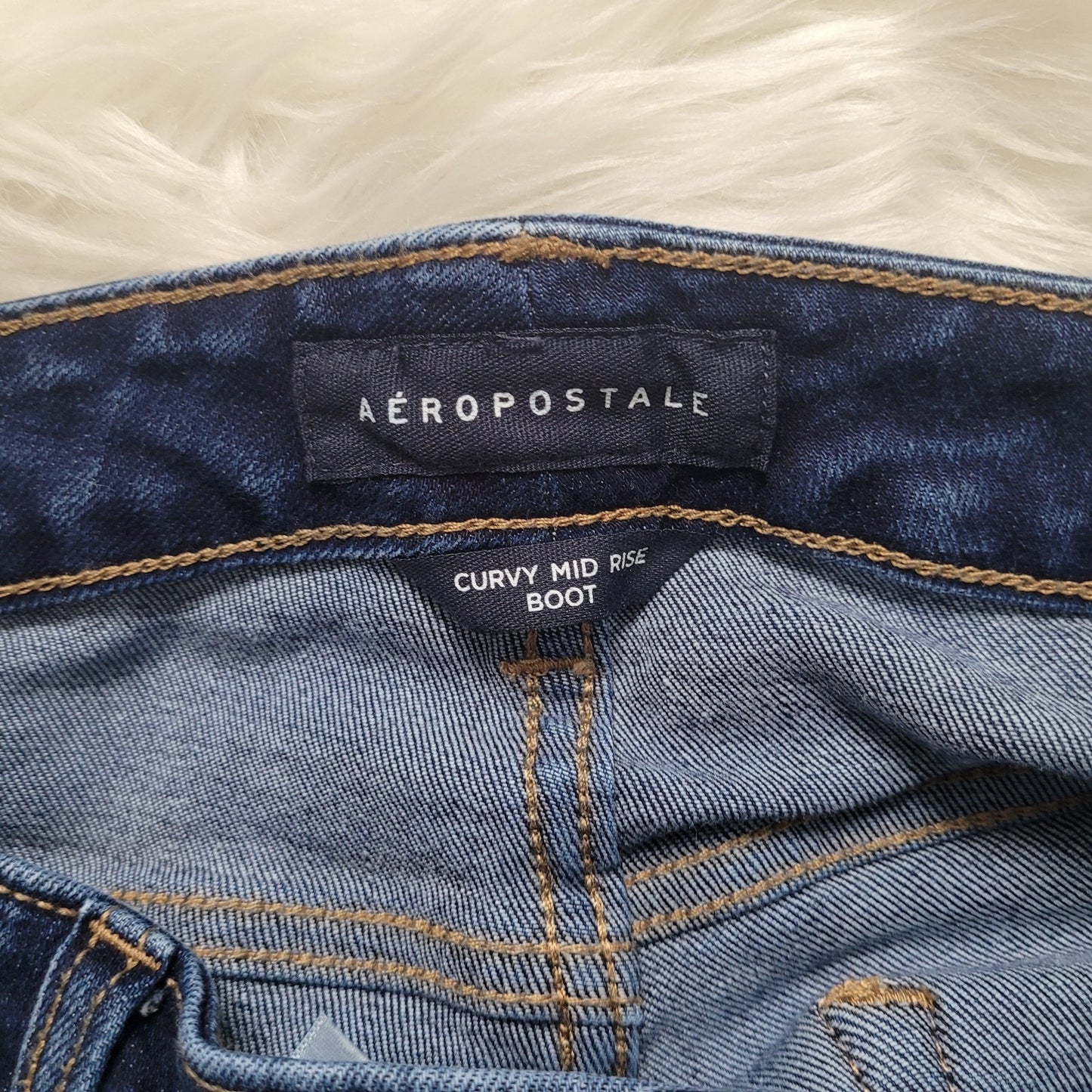 Aeropostale Women’s 10 Short Jeans Mid Rise Curvy Dark Wash Bootcut