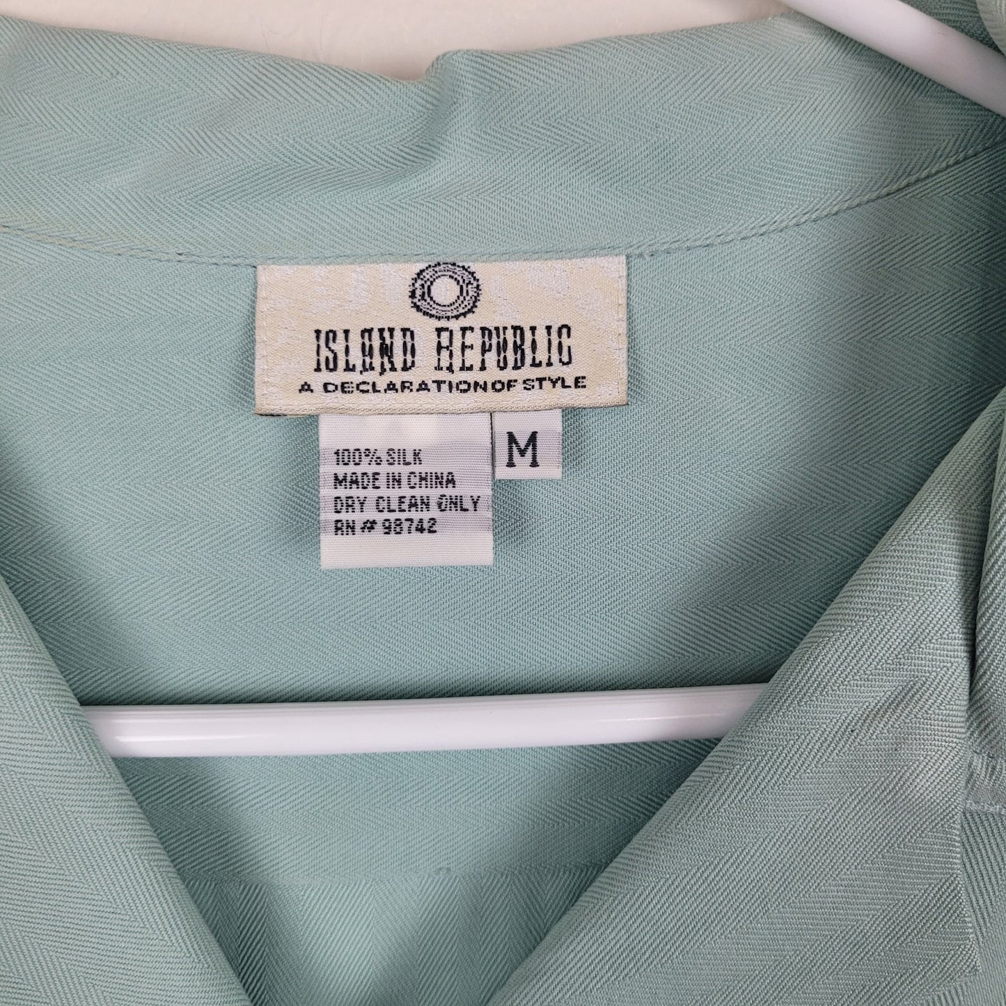 Island Republic Womens Medium Seafoam Blue Silk Short Sleeve Button Up Shirt