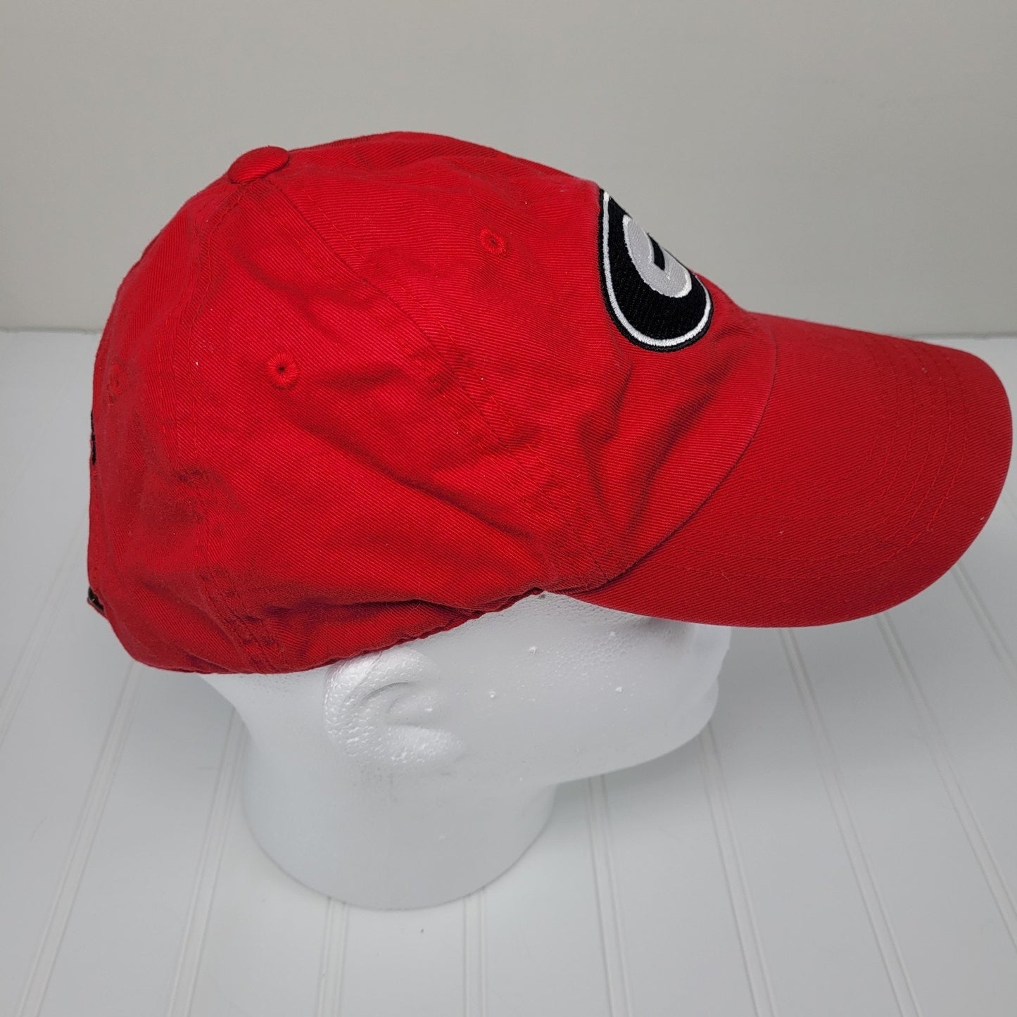 Vintage Captivating Headgear Georgia Bulldogs Solid Red Strapback Hat Big G Logo