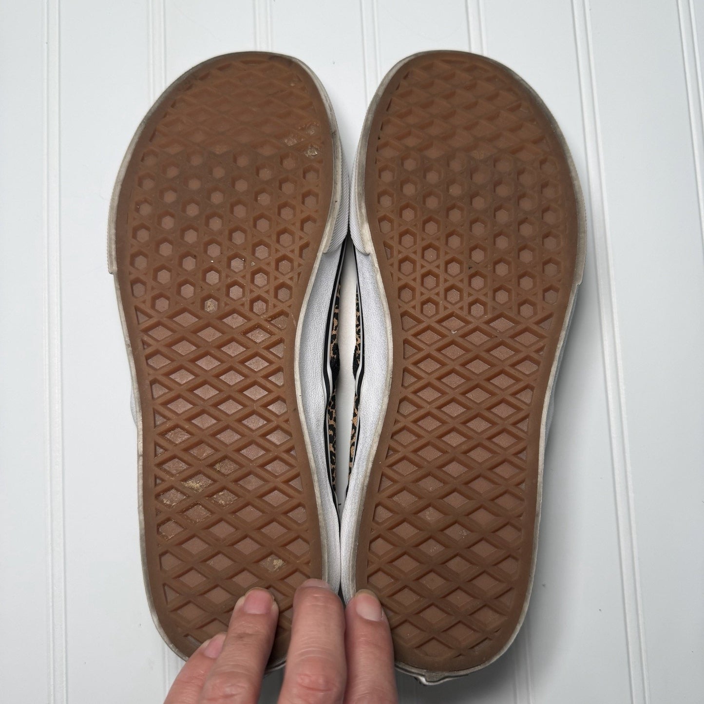 Vans Classic Slip On Size 5.5 Sneakers Juniors Leopard Print 721356