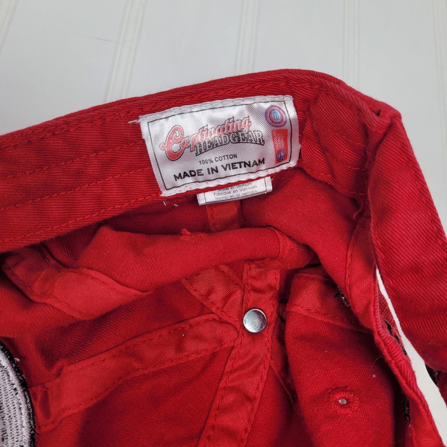 Vintage Captivating Headgear Georgia Bulldogs Solid Red Strapback Hat Big G Logo