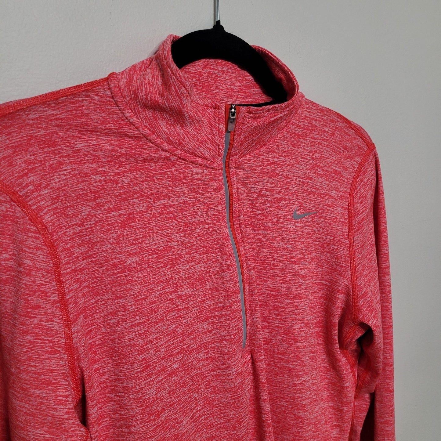 Nike Element 1/2 Zip Women’s M Dri-Fit Running Training Top Pink Red 904900-696