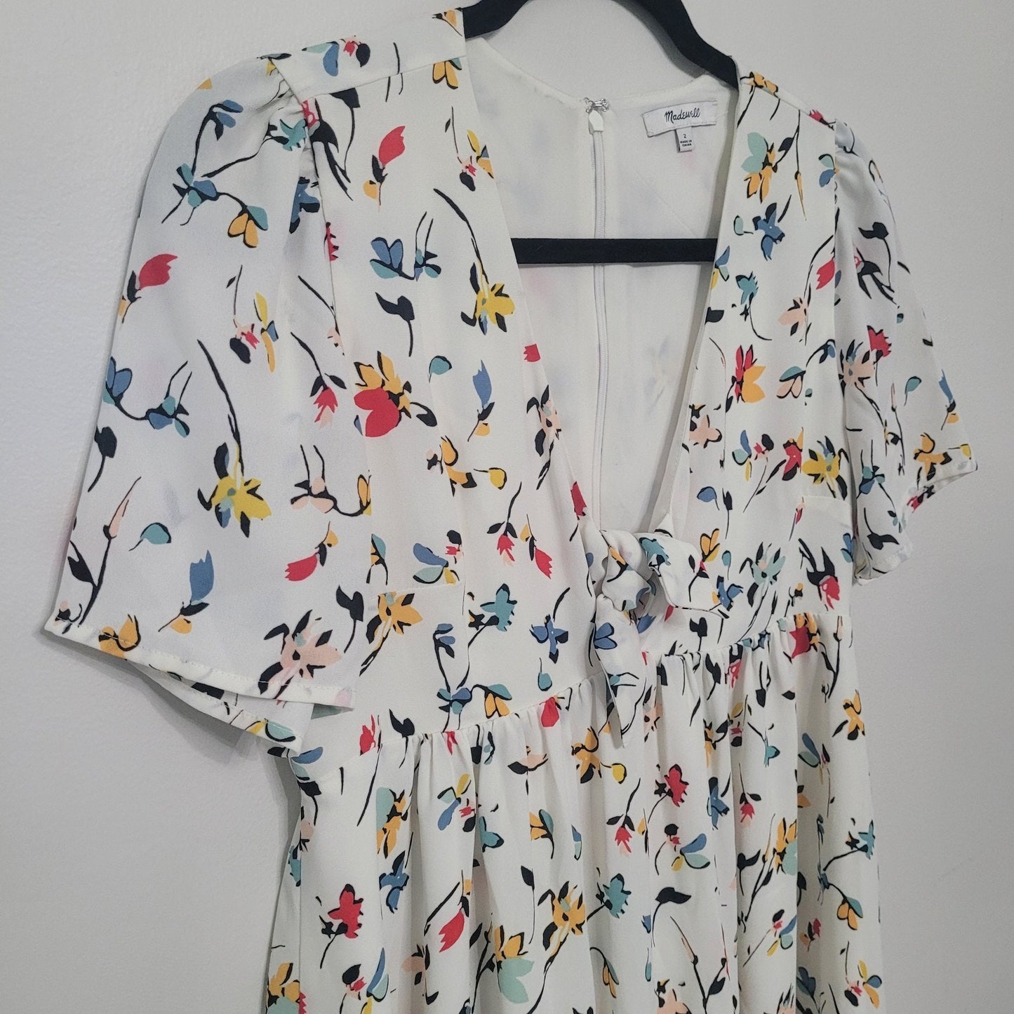 Madewell Tie-Front Mini Dress Size 2 White Drifting Flowers V-Neck Short Sleeve