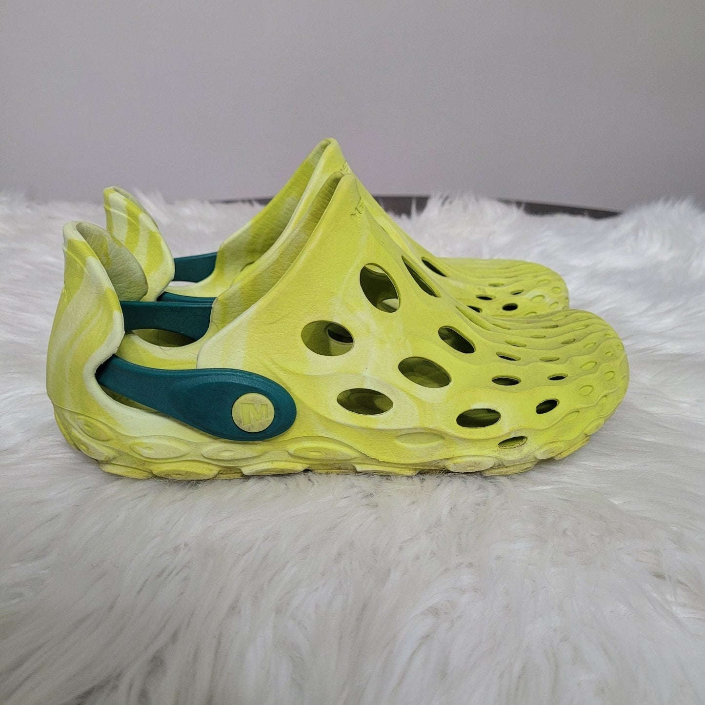 Merrell Hydro Moc Big Kids Size 1 Yellow Green Slip On Clogs Water Shoes