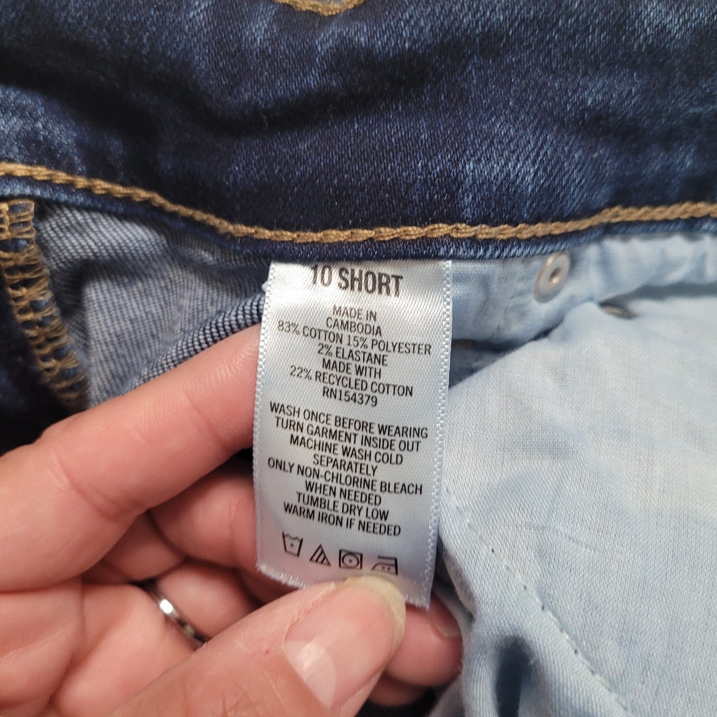 Aeropostale Women’s 10 Short Jeans Mid Rise Curvy Dark Wash Bootcut